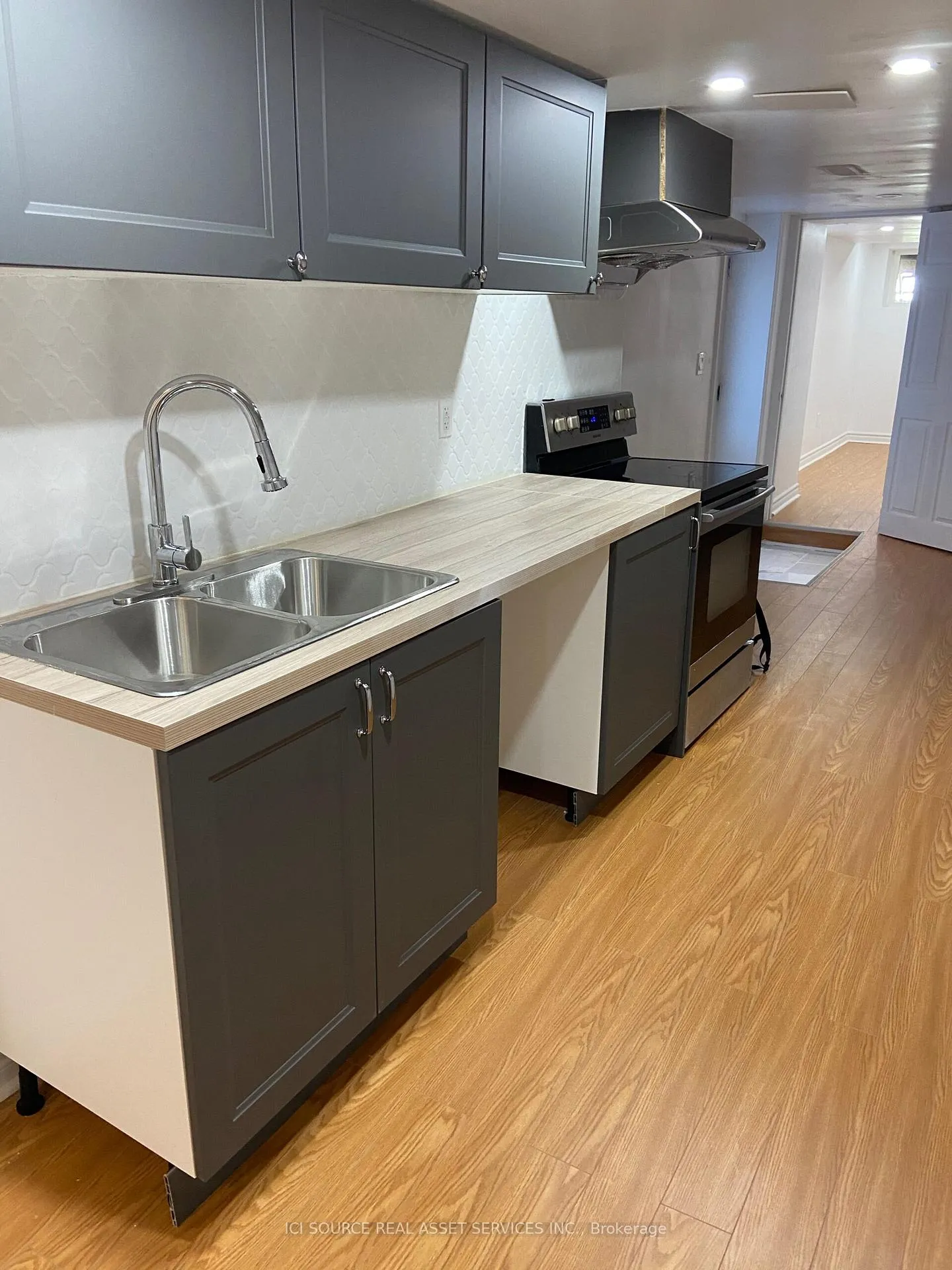 Photo 5 of Unit 3, 721 Shaw Street, Toronto, Palmerston-Little Italy — HOMEH