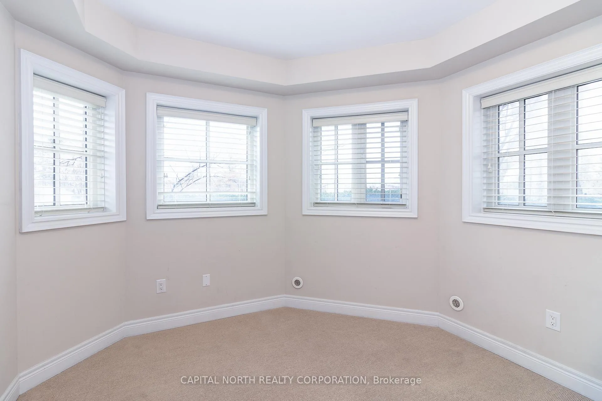 Photo 6 of 8353 Kipling Avenue, Vaughan, West Woodbridge — HOMEH
