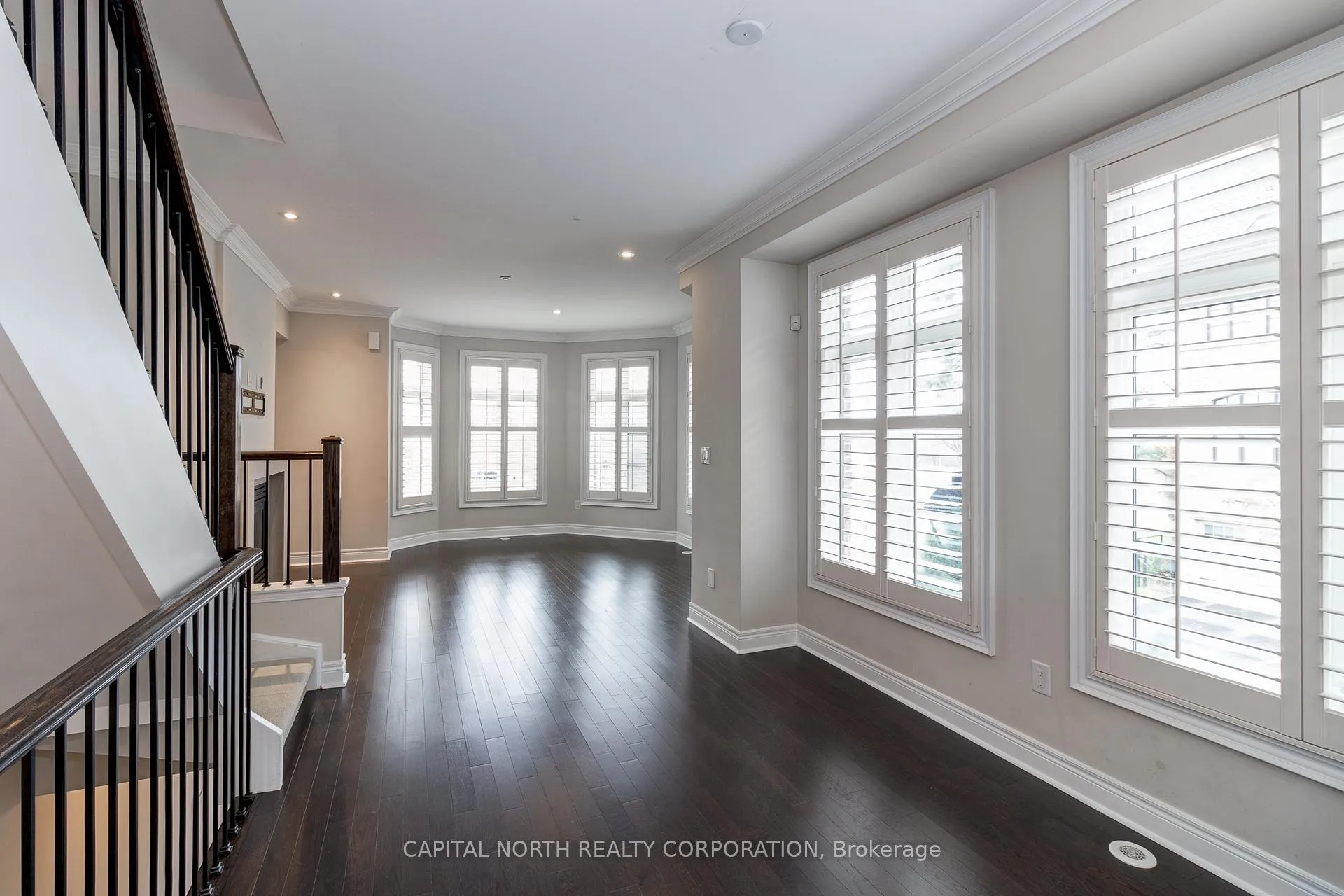 Photo 12 of 8353 Kipling Avenue, Vaughan, West Woodbridge — HOMEH