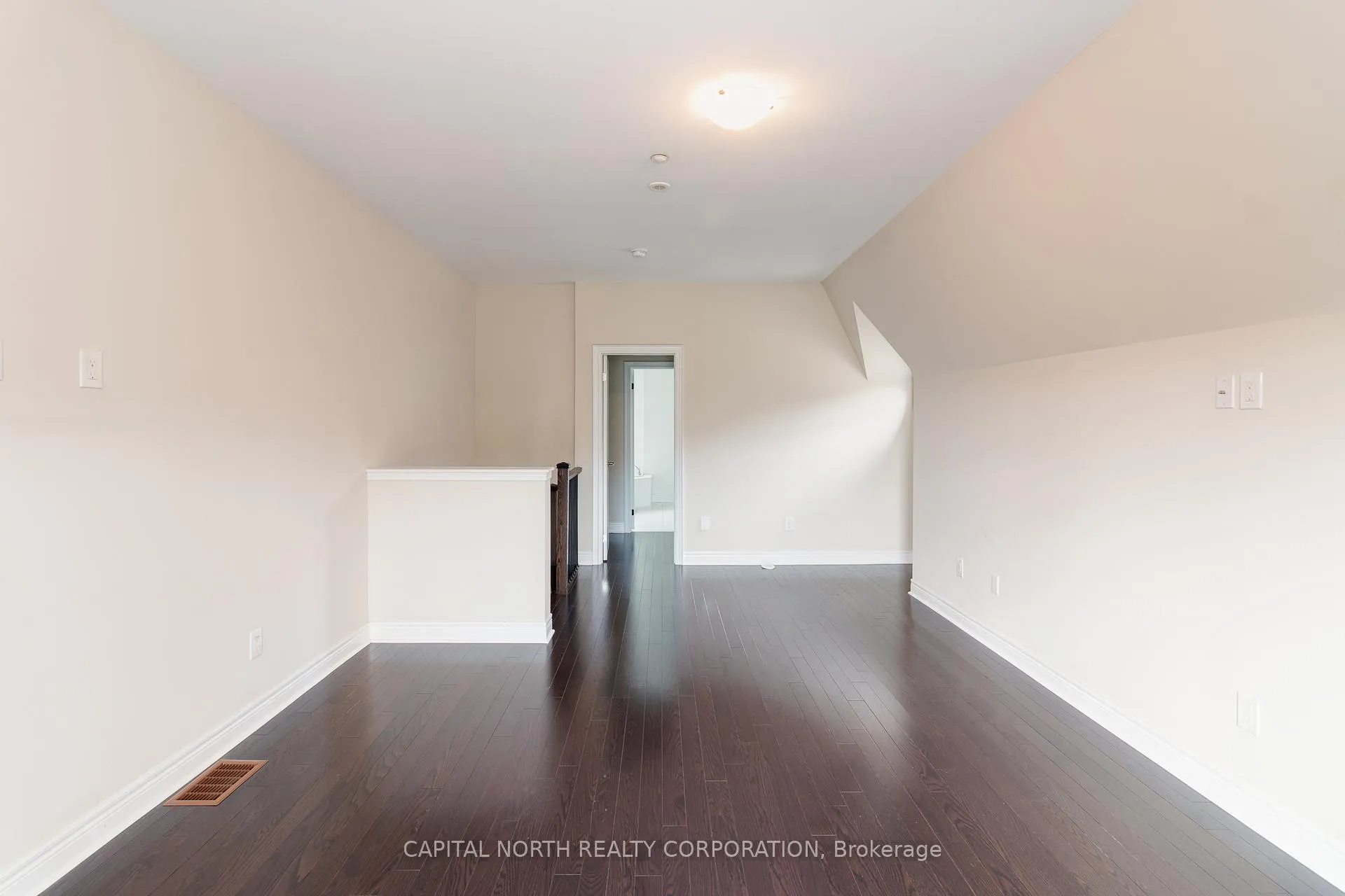 Photo 17 of 8353 Kipling Avenue, Vaughan, West Woodbridge — HOMEH