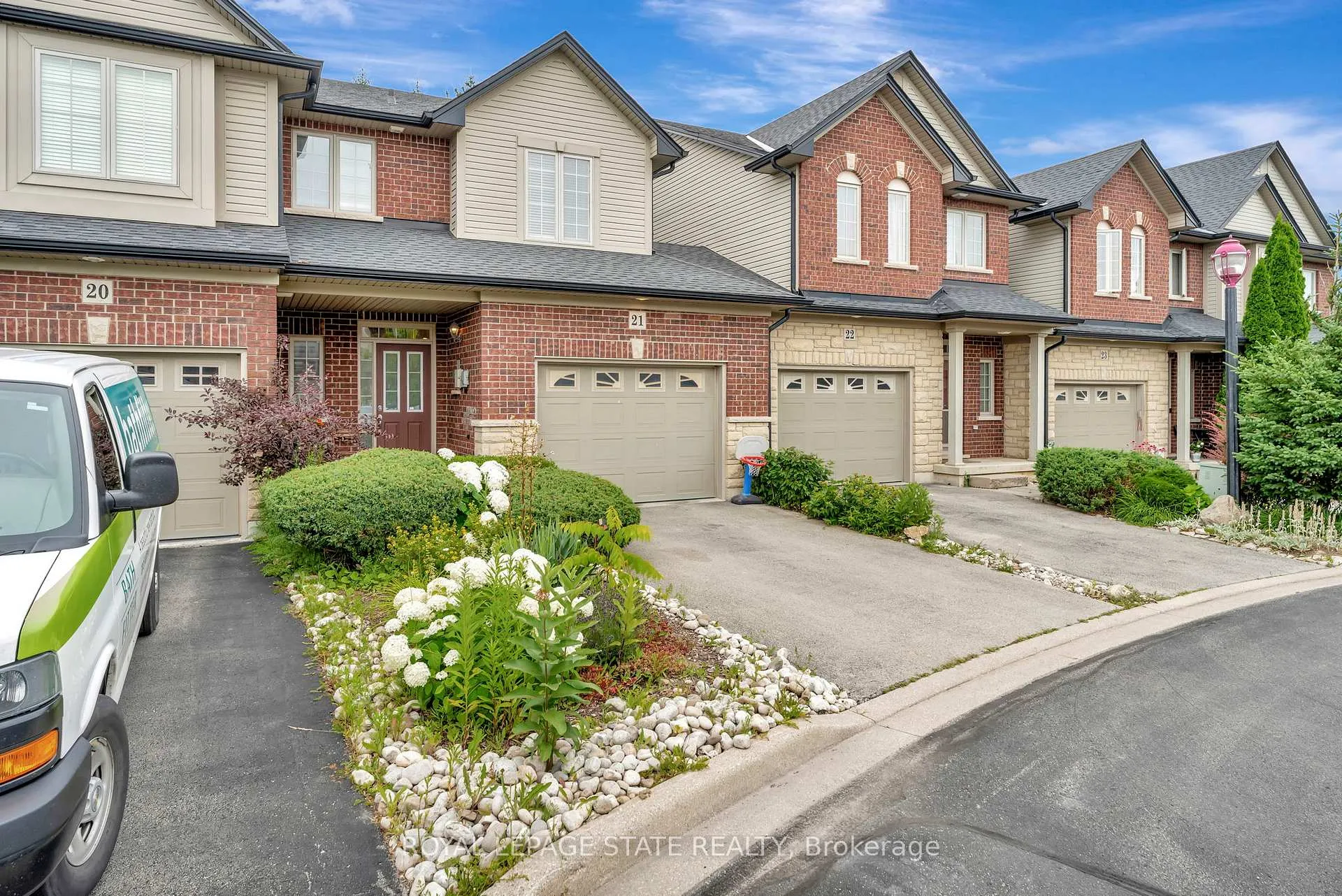 Photo 1 of Unit 21, 400 Stonehenge Drive, Hamilton, Ancaster — HOMEH