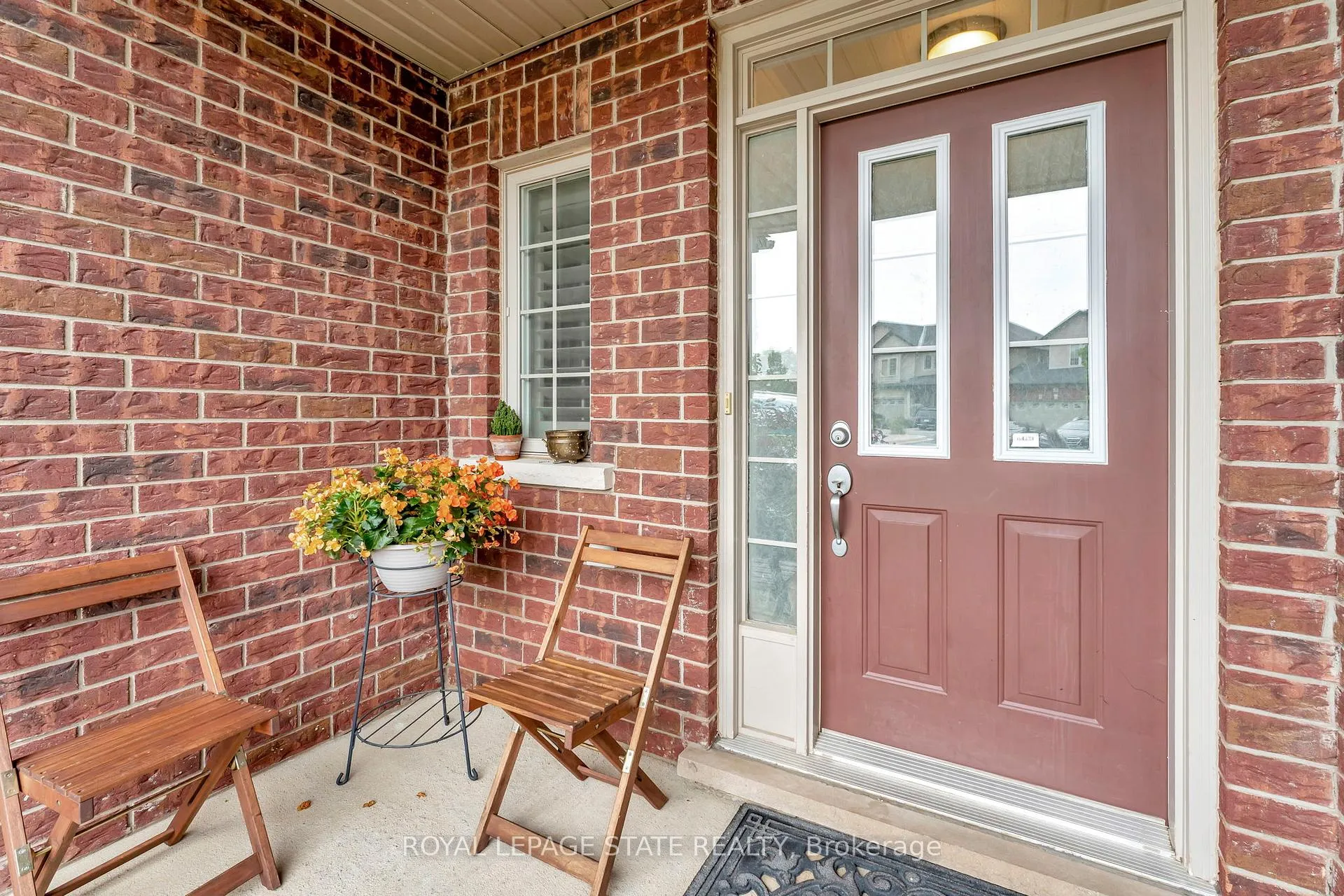 Photo 4 of Unit 21, 400 Stonehenge Drive, Hamilton, Ancaster — HOMEH
