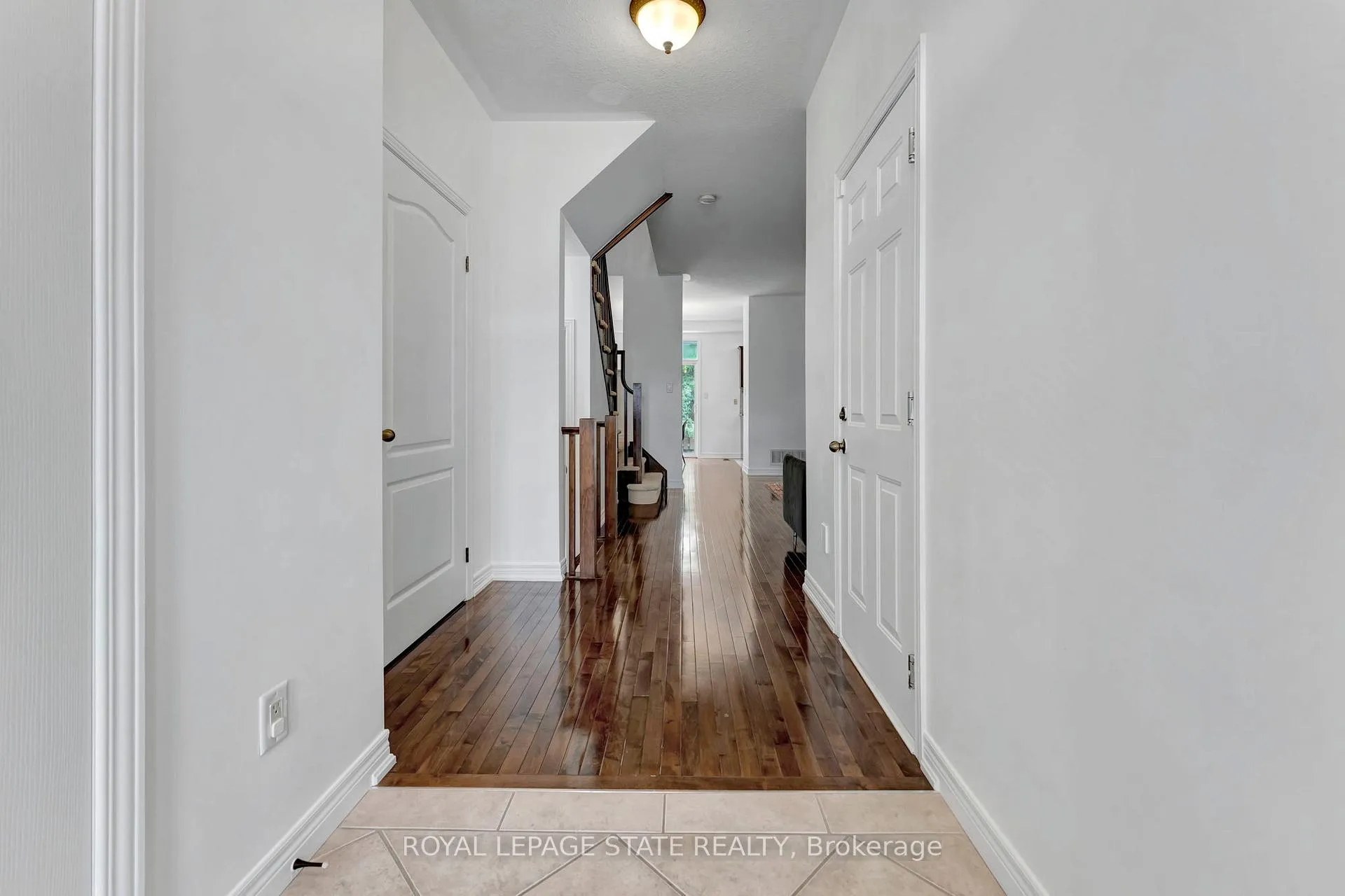 Photo 6 of Unit 21, 400 Stonehenge Drive, Hamilton, Ancaster — HOMEH