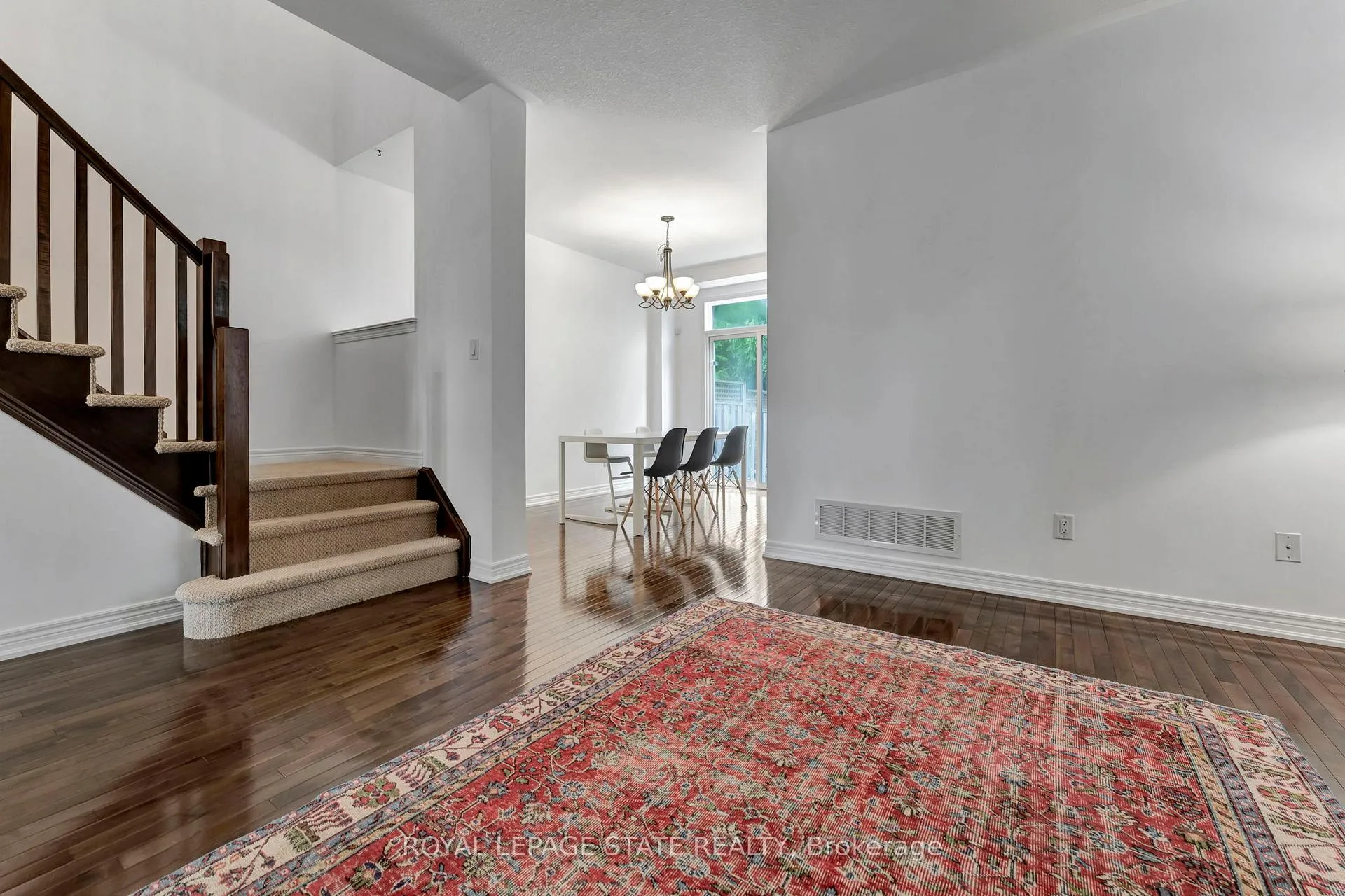 Photo 8 of Unit 21, 400 Stonehenge Drive, Hamilton, Ancaster — HOMEH