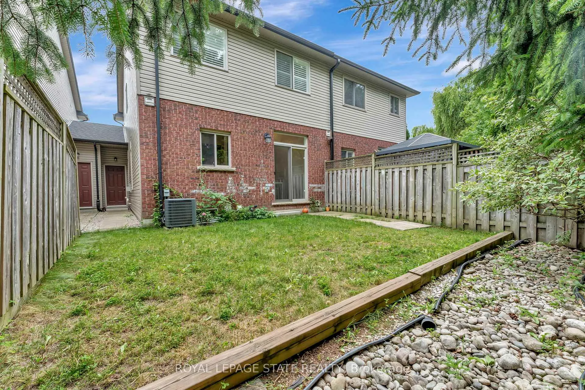 Photo 34 of Unit 21, 400 Stonehenge Drive, Hamilton, Ancaster — HOMEH