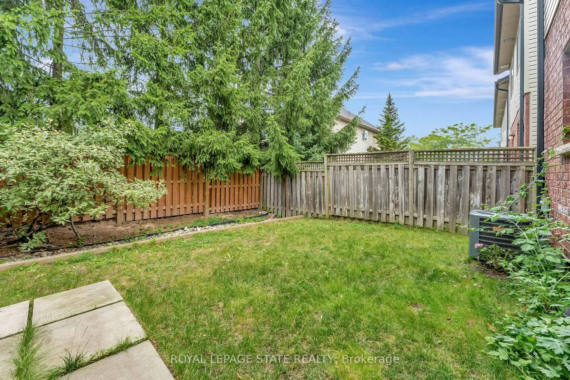 Photo 35 of Unit 21, 400 Stonehenge Drive, Hamilton, Ancaster — HOMEH