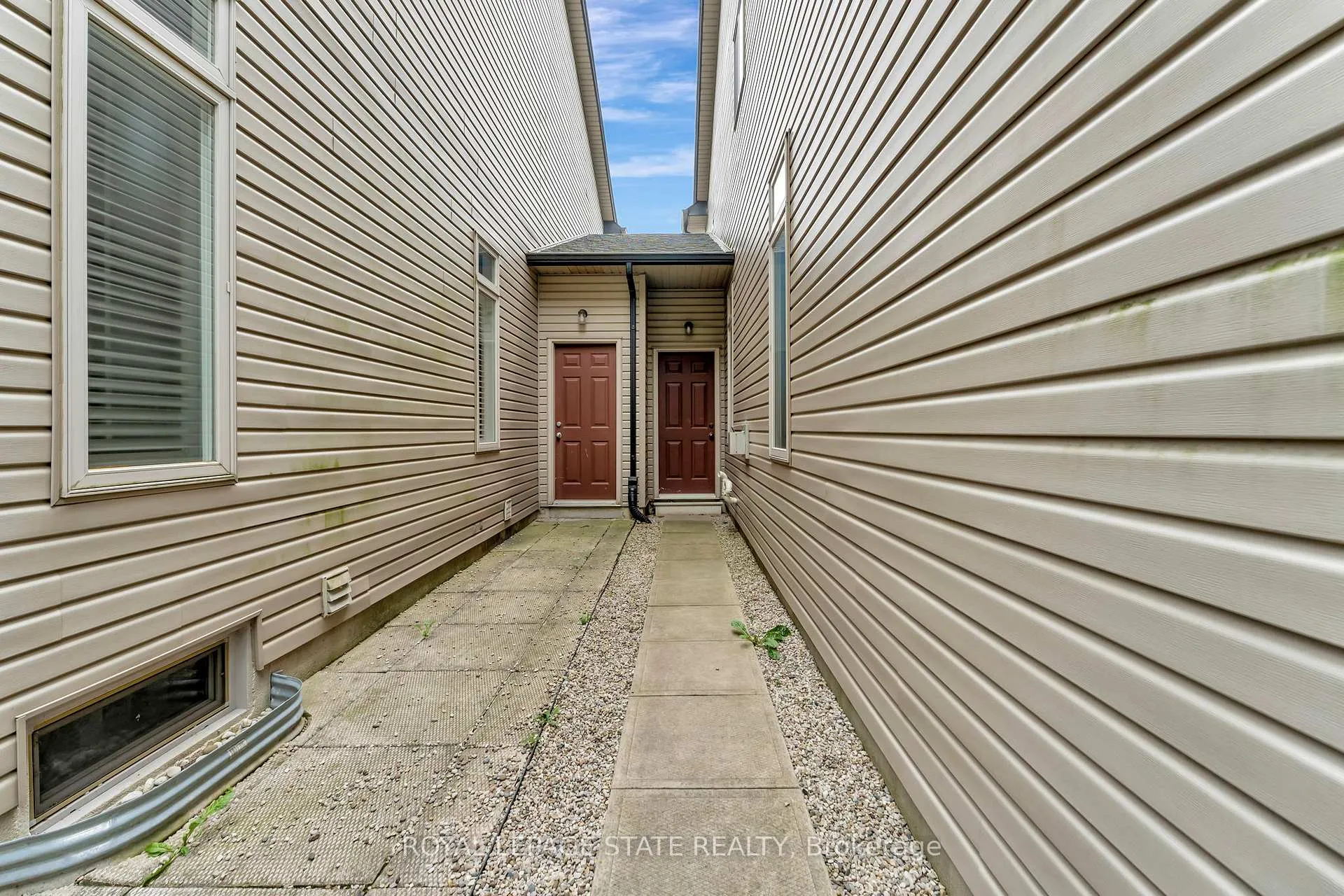 Photo 37 of Unit 21, 400 Stonehenge Drive, Hamilton, Ancaster — HOMEH