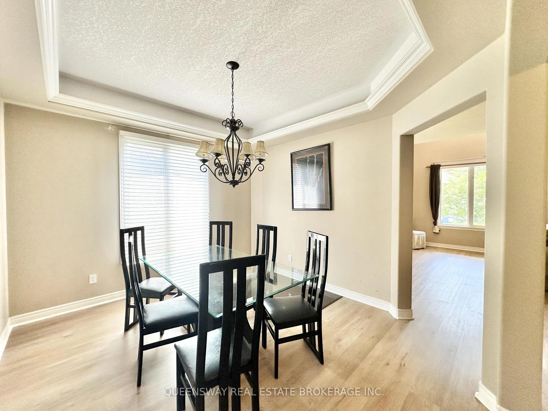 Photo 2 of 277 Ryerson Crescent, Oshawa, Samac — HOMEH