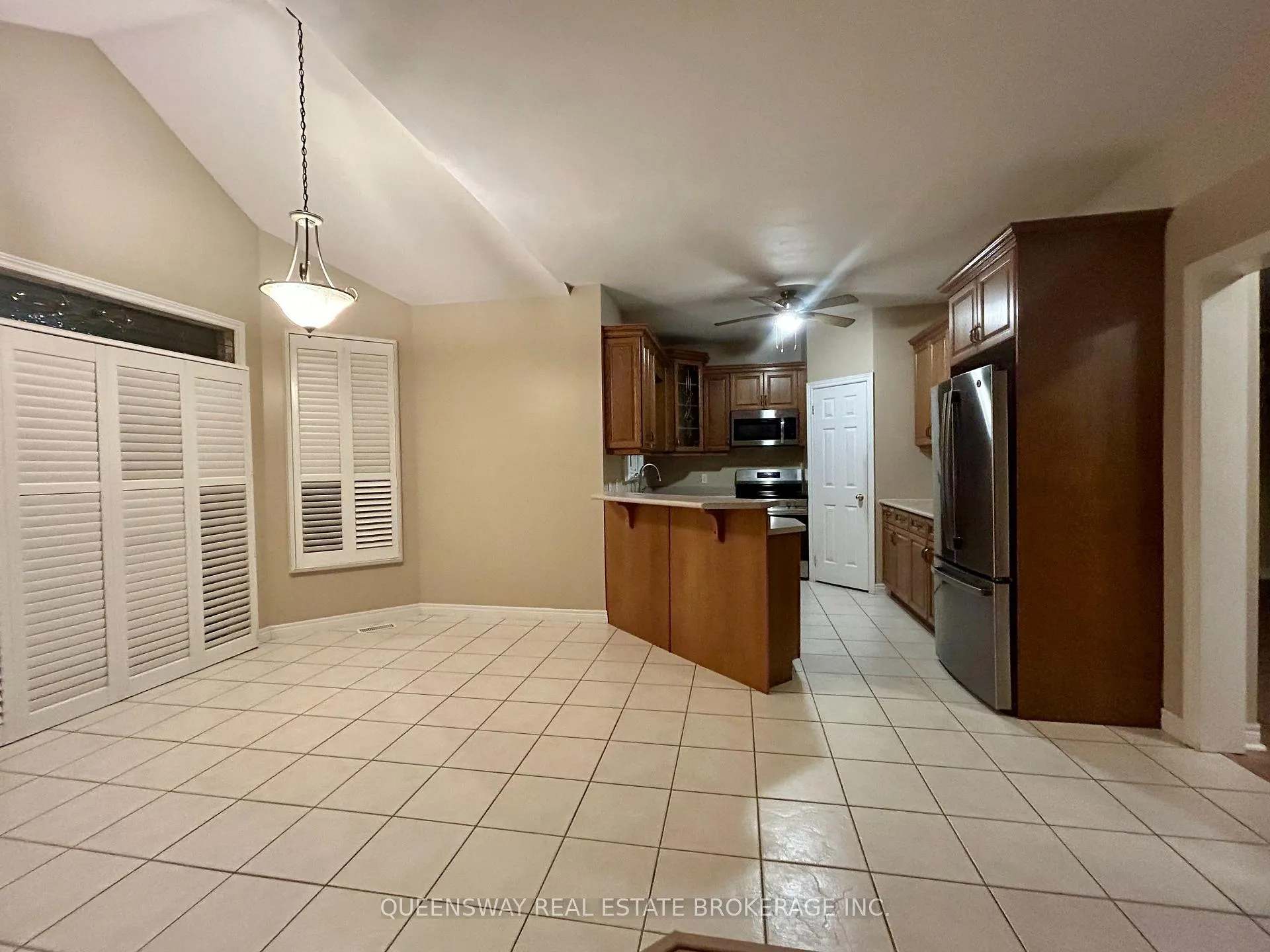 Photo 10 of 277 Ryerson Crescent, Oshawa, Samac — HOMEH