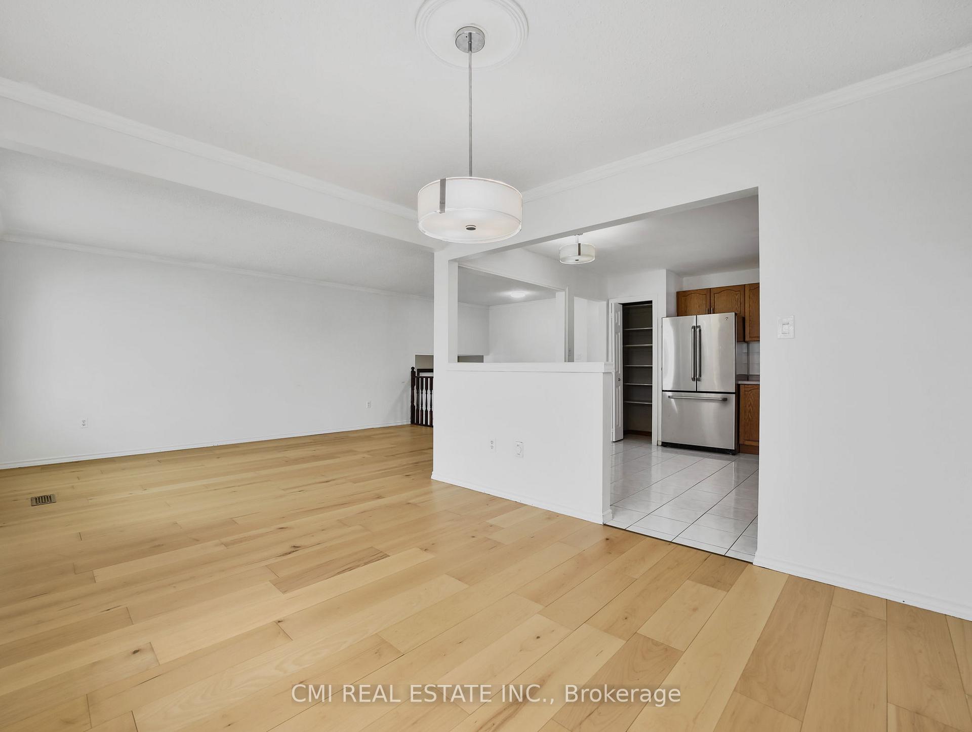 Photo 8 of 44 Windsor Drive, Brant, South Dumfries — HOMEH