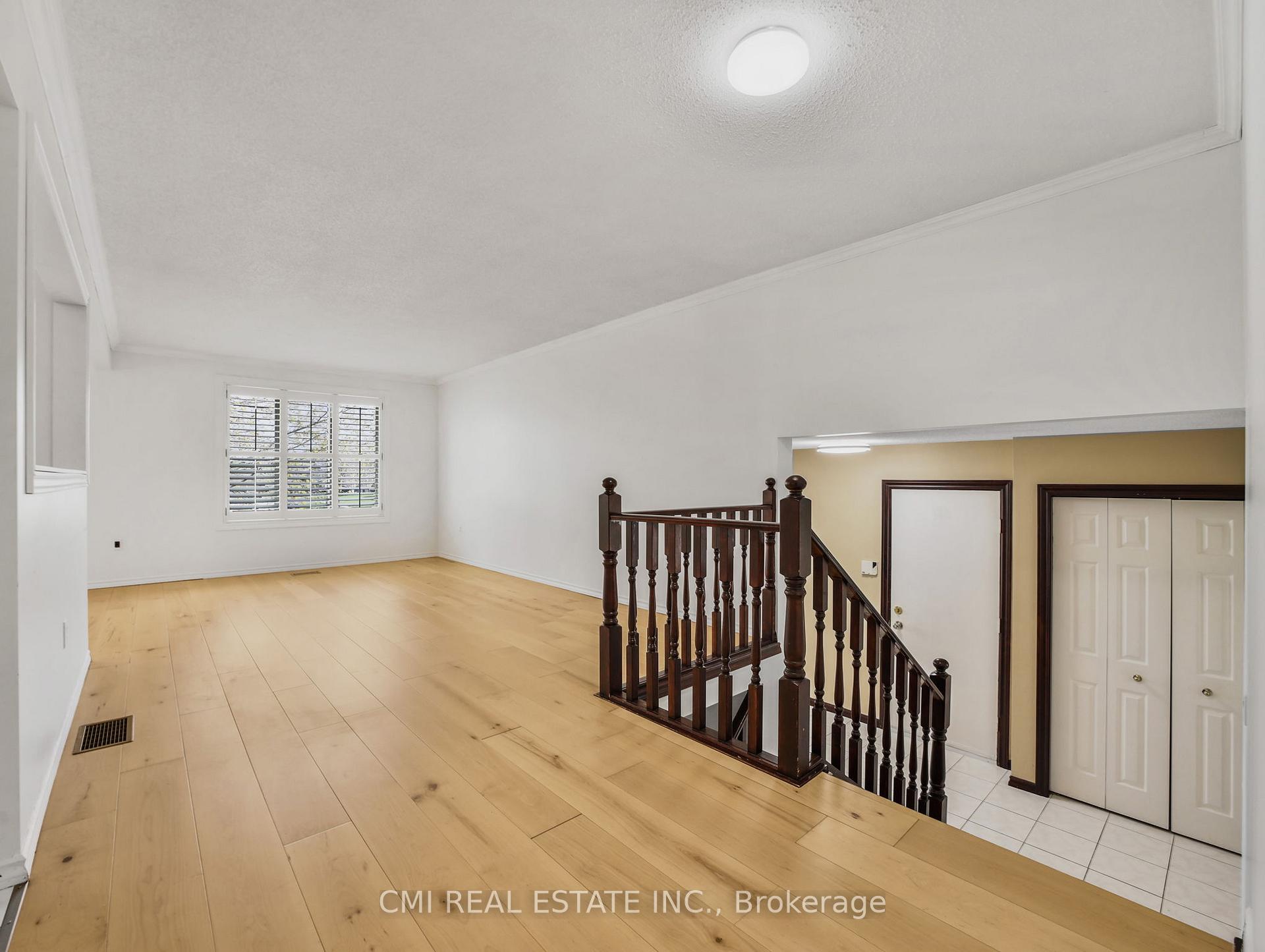 Photo 10 of 44 Windsor Drive, Brant, South Dumfries — HOMEH