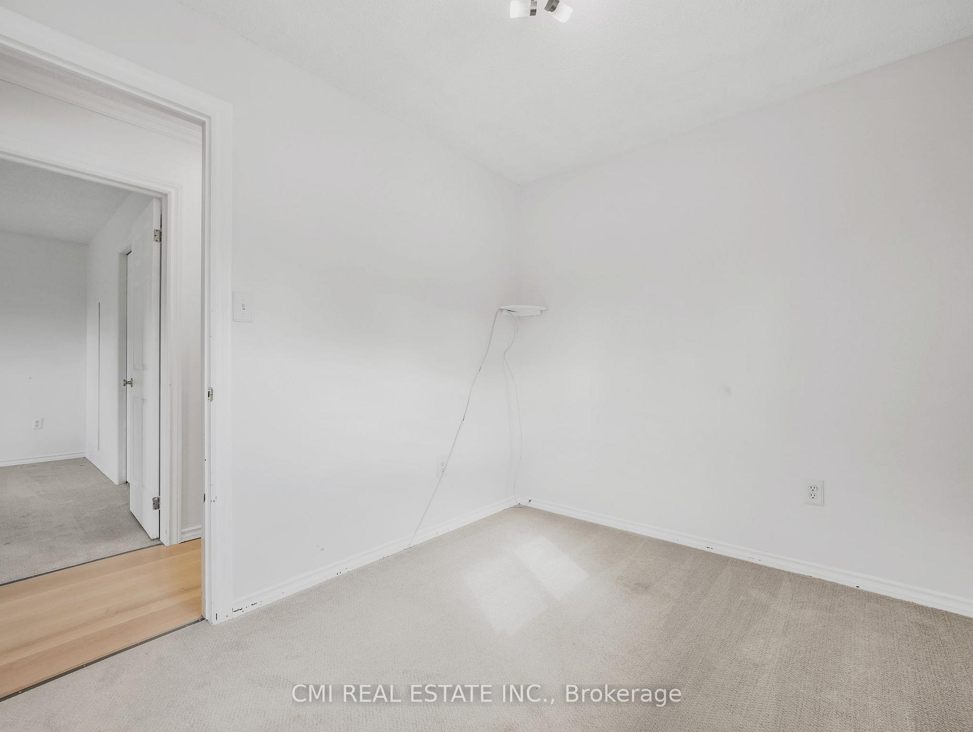 Photo 18 of 44 Windsor Drive, Brant, South Dumfries — HOMEH