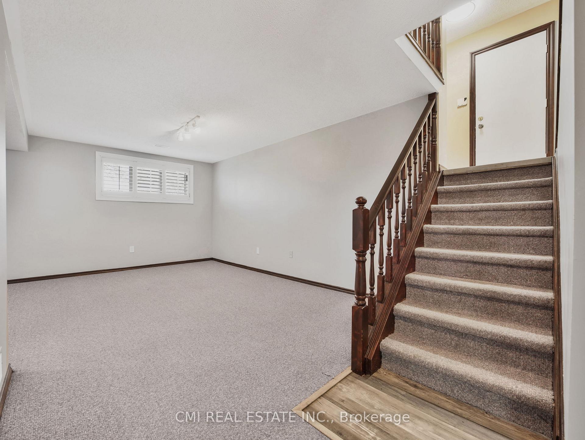 Photo 23 of 44 Windsor Drive, Brant, South Dumfries — HOMEH