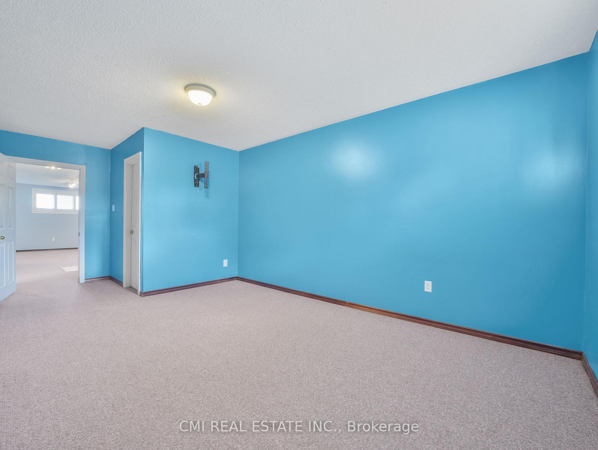 Photo 27 of 44 Windsor Drive, Brant, South Dumfries — HOMEH