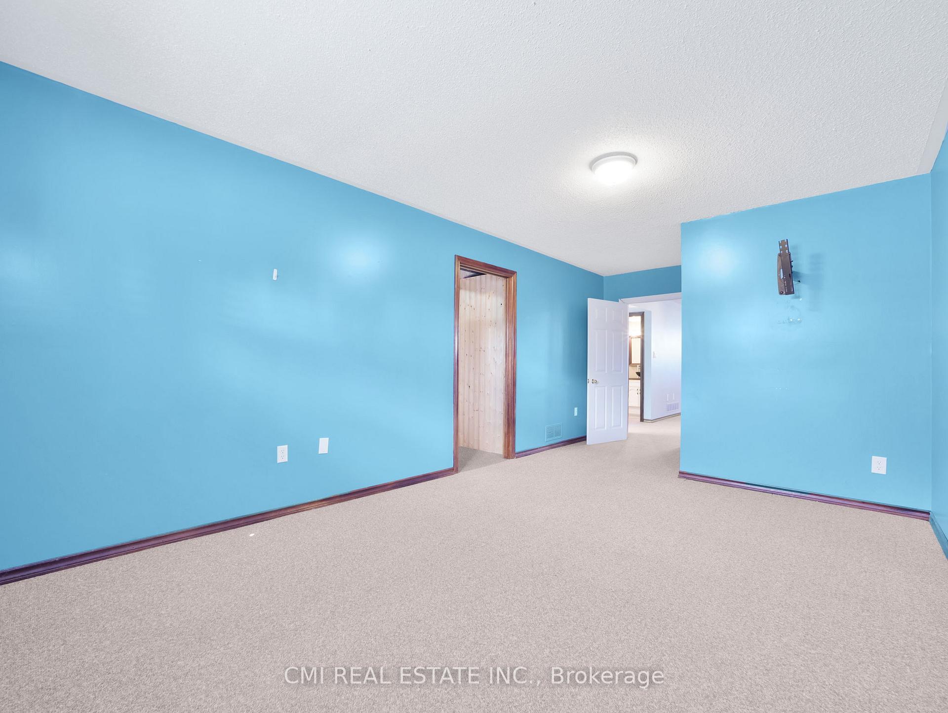 Photo 28 of 44 Windsor Drive, Brant, South Dumfries — HOMEH
