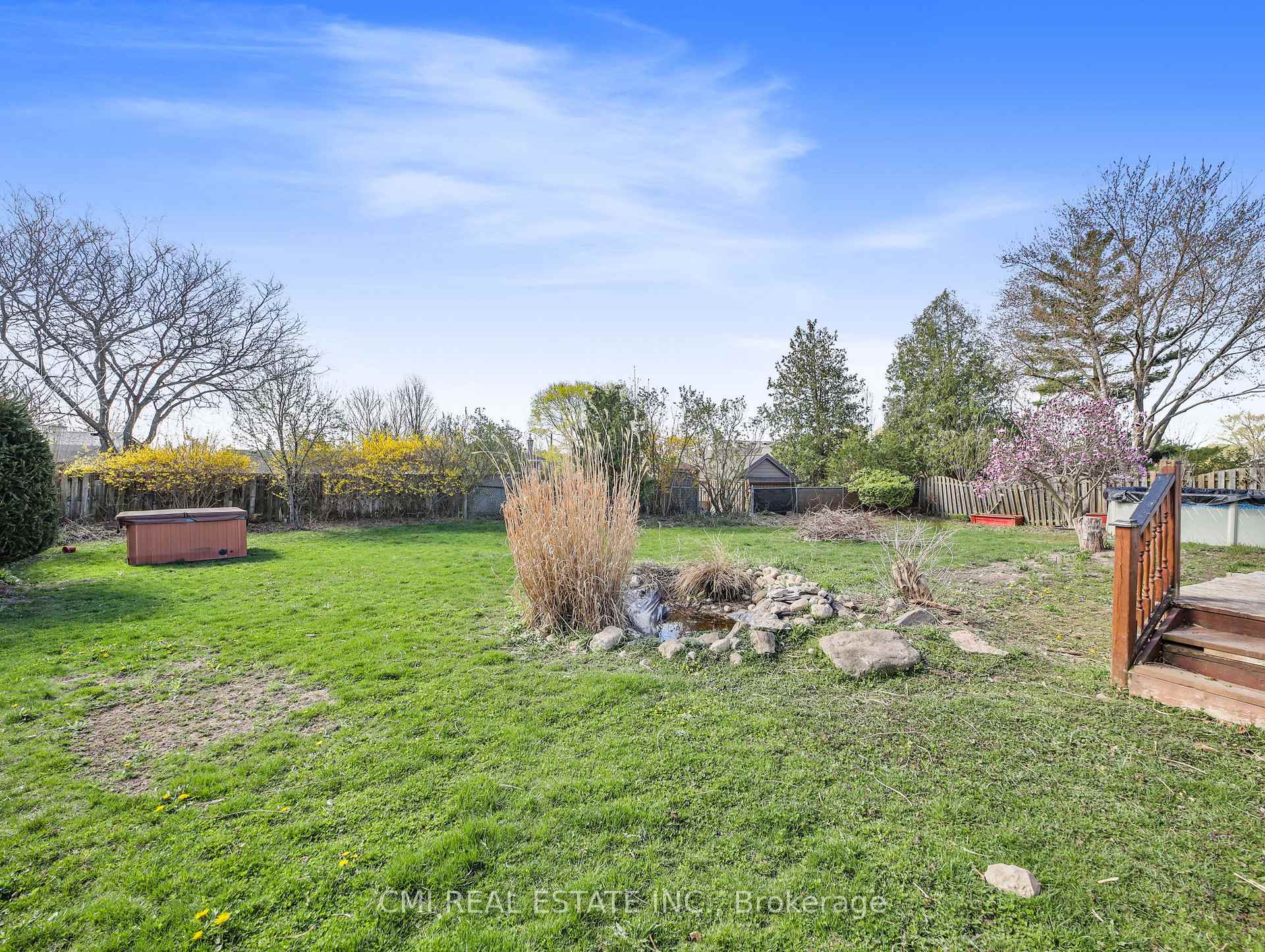 Photo 38 of 44 Windsor Drive, Brant, South Dumfries — HOMEH
