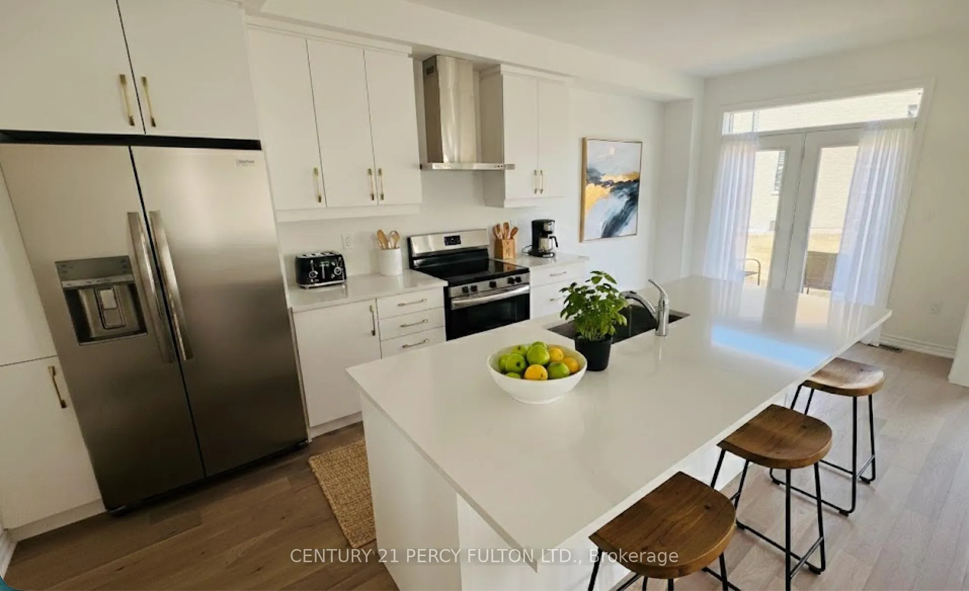Photo 4 of 1453 Mockingbird Square, Pickering, Rural Pickering — HOMEH