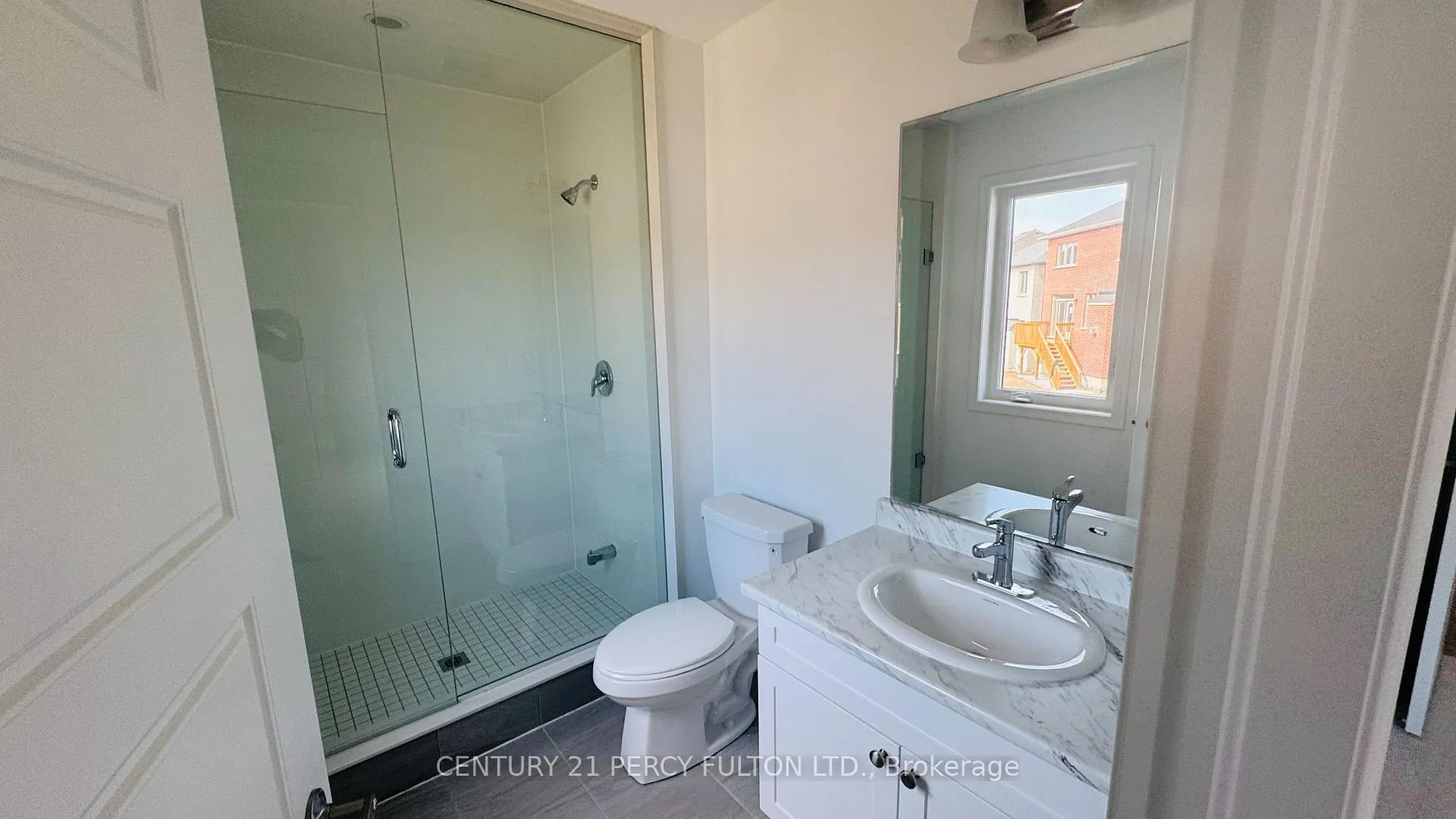 Photo 9 of 1453 Mockingbird Square, Pickering, Rural Pickering — HOMEH