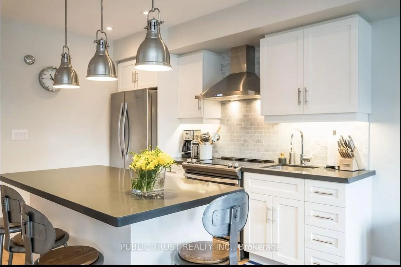 Photo 2 of Unit 2nd & 3rd Floor, 72 Grace Street, Toronto, Trinity-Bellwoods — HOMEH