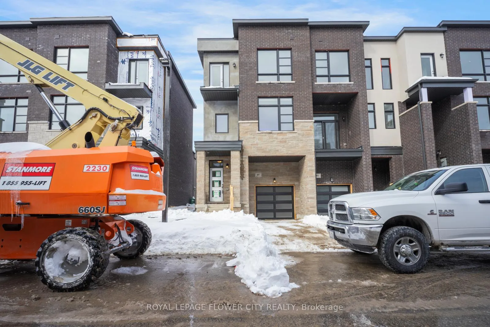 Photo 1 of 85 Paradox Street, Vaughan, Kleinburg — HOMEH