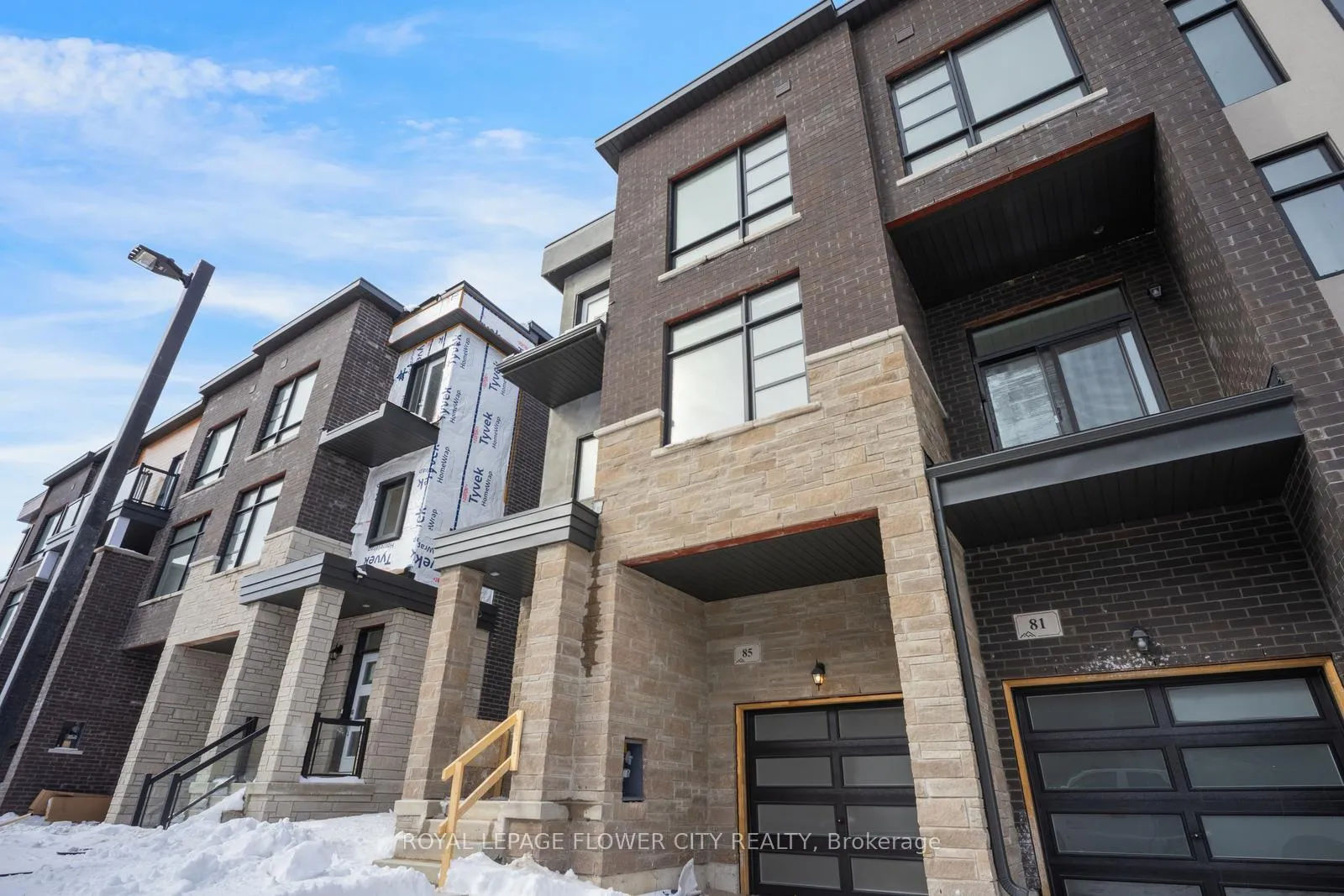 Photo 4 of 85 Paradox Street, Vaughan, Kleinburg — HOMEH