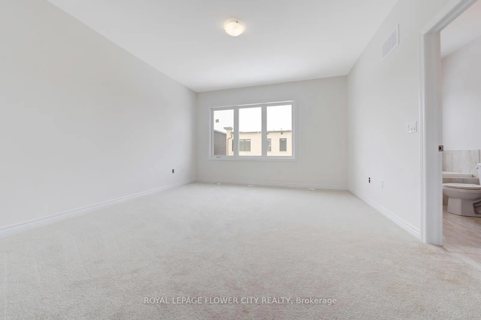 Photo 12 of 85 Paradox Street, Vaughan, Kleinburg — HOMEH