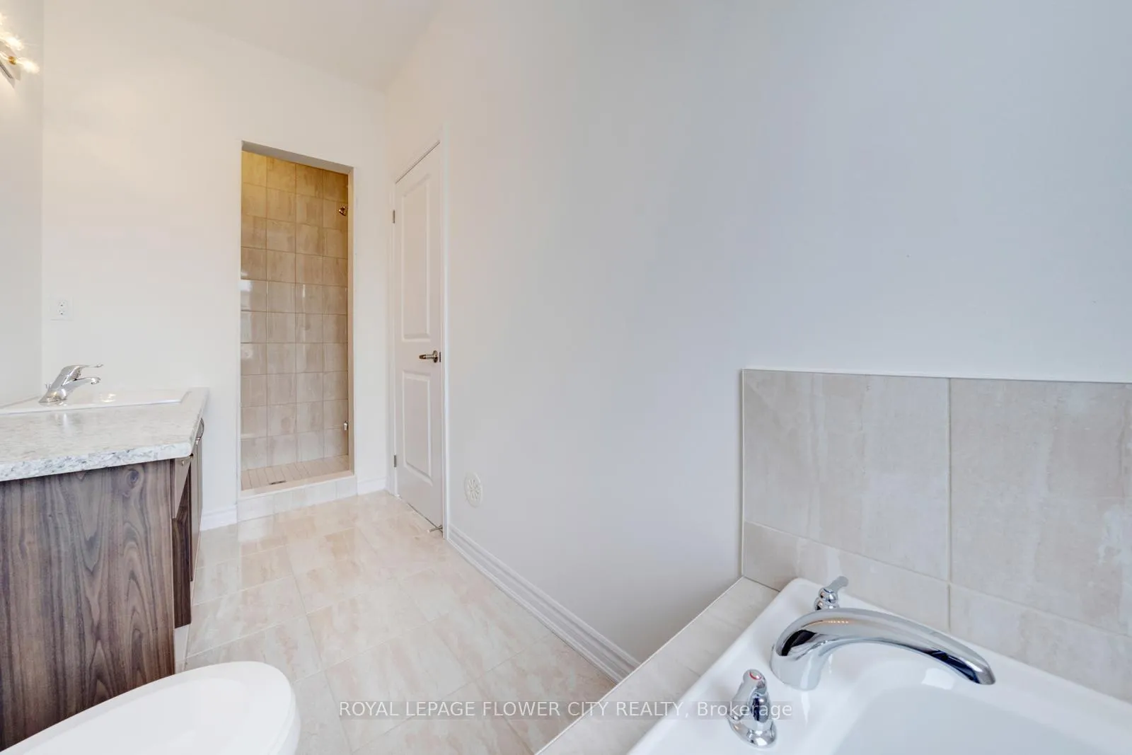 Photo 14 of 85 Paradox Street, Vaughan, Kleinburg — HOMEH