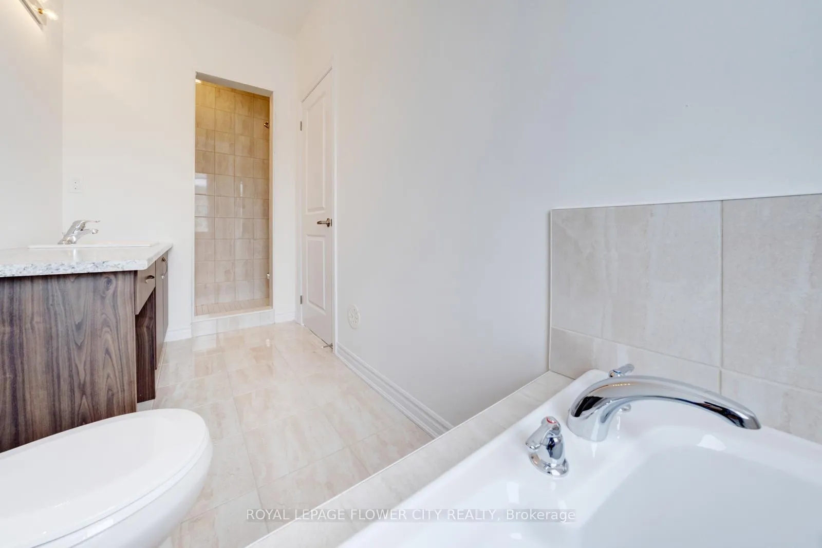 Photo 15 of 85 Paradox Street, Vaughan, Kleinburg — HOMEH