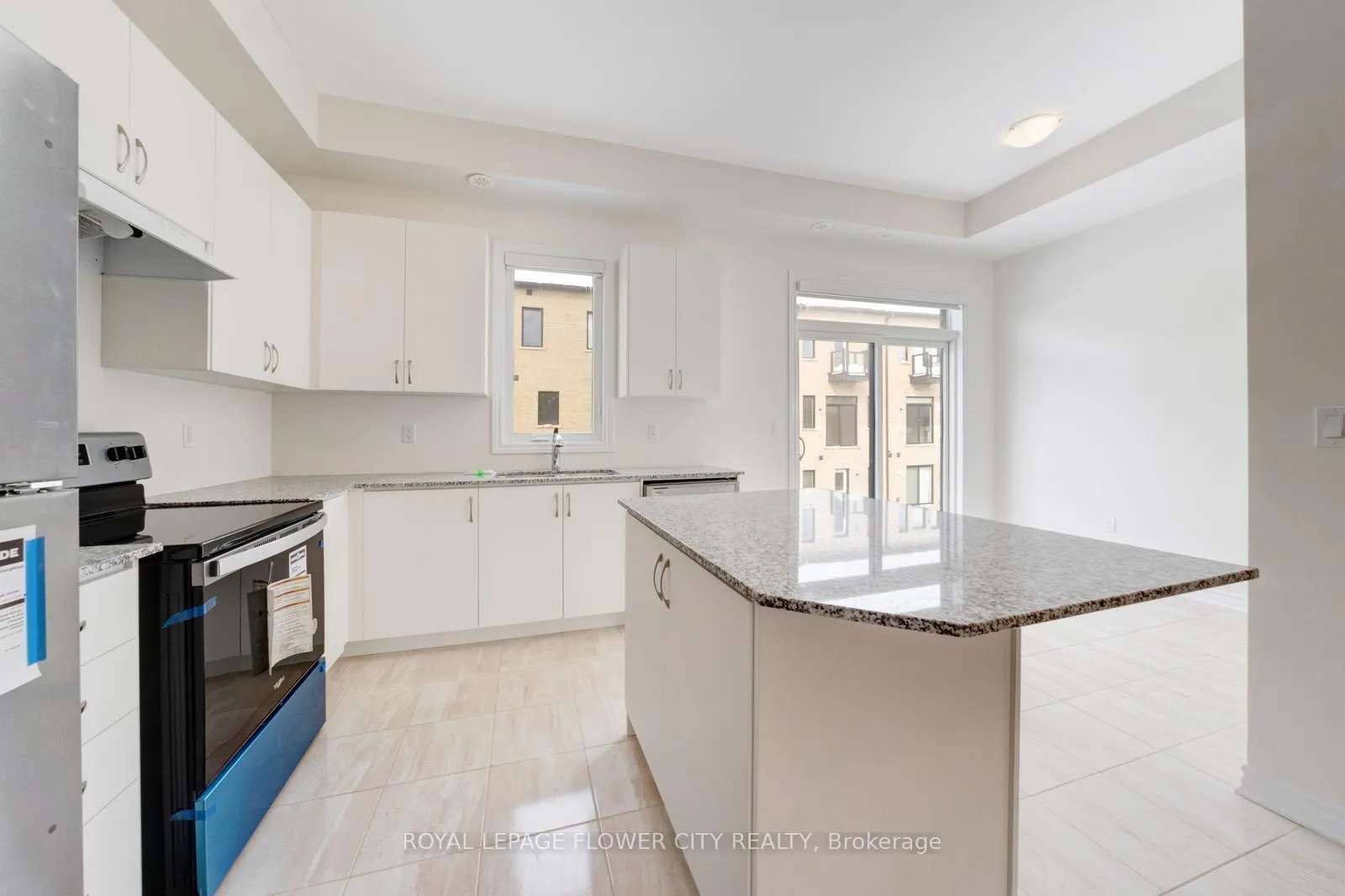 Photo 16 of 85 Paradox Street, Vaughan, Kleinburg — HOMEH