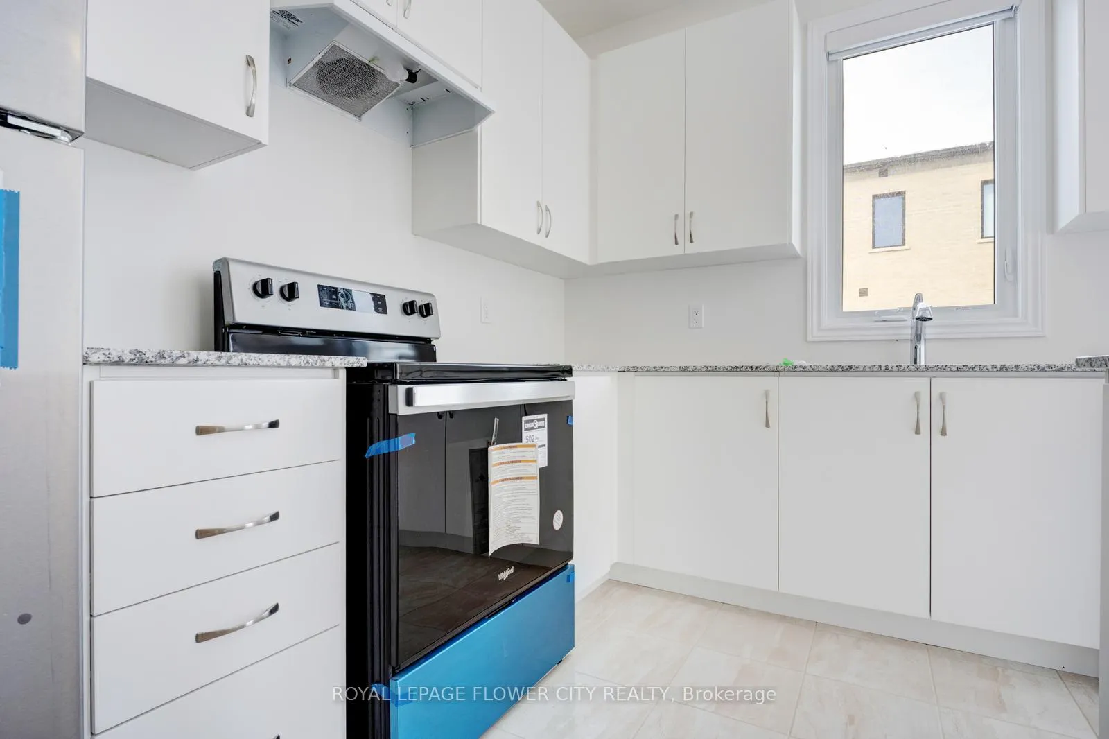 Photo 31 of 85 Paradox Street, Vaughan, Kleinburg — HOMEH