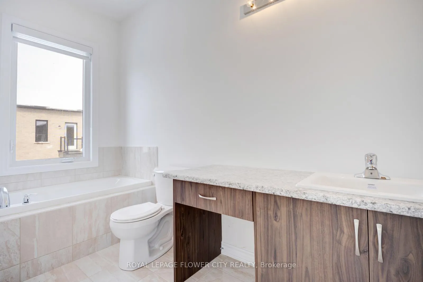 Photo 37 of 85 Paradox Street, Vaughan, Kleinburg — HOMEH