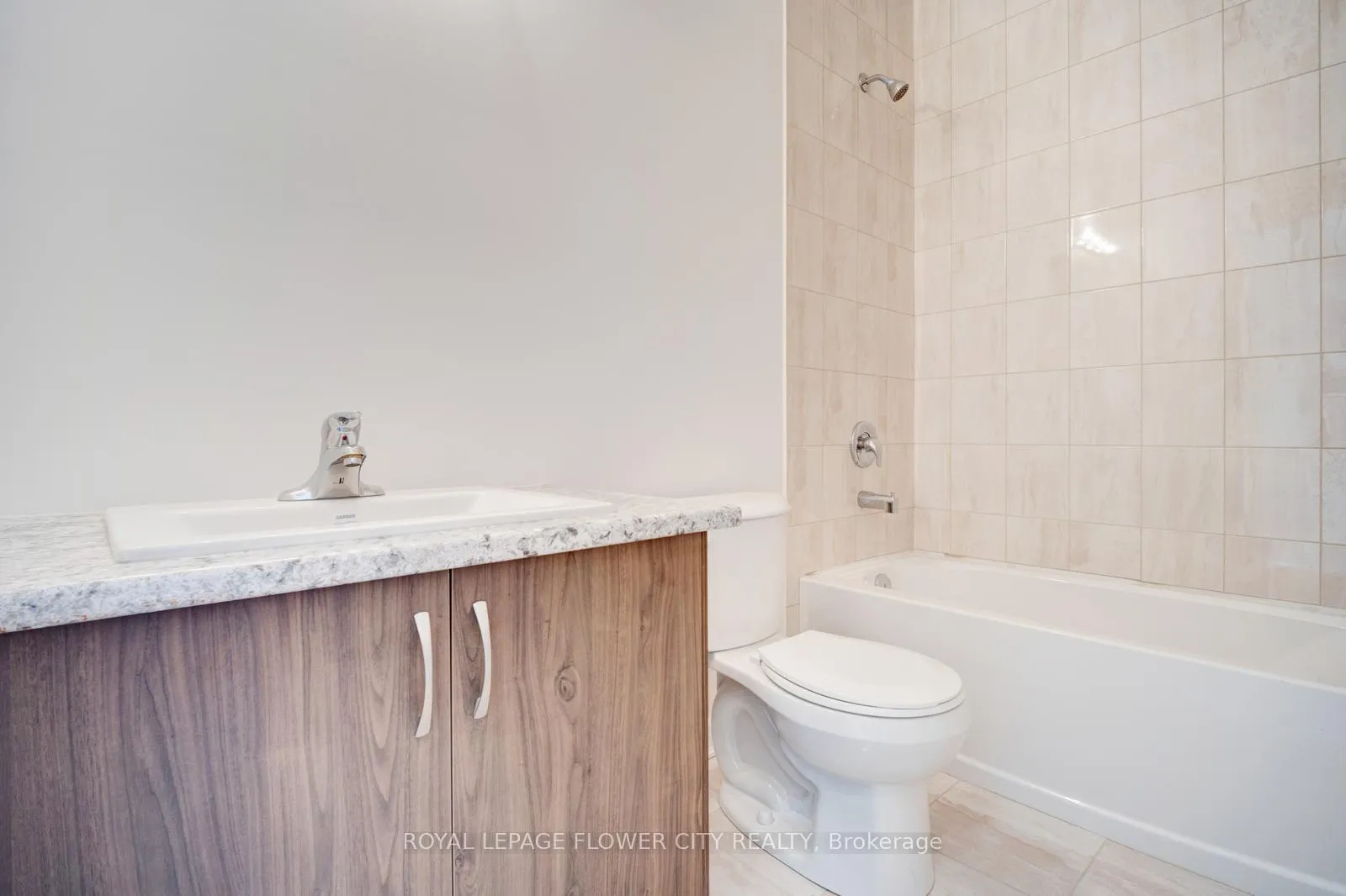 Photo 43 of 85 Paradox Street, Vaughan, Kleinburg — HOMEH