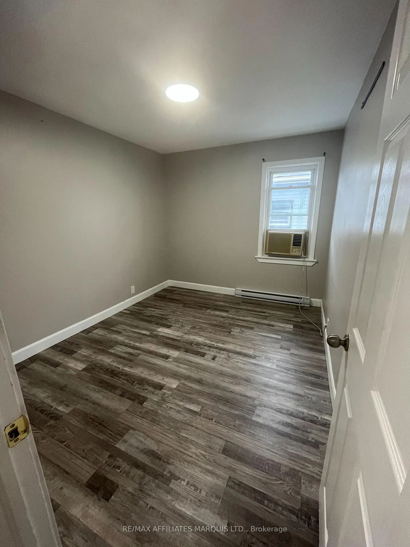 Photo 2 of 907 Second Street E, Cornwall — HOMEH
