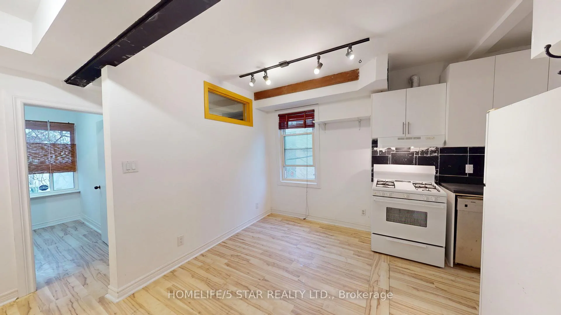 Photo 7 of Unit Apt 2, 175 Harbord Street, Toronto, University — HOMEH