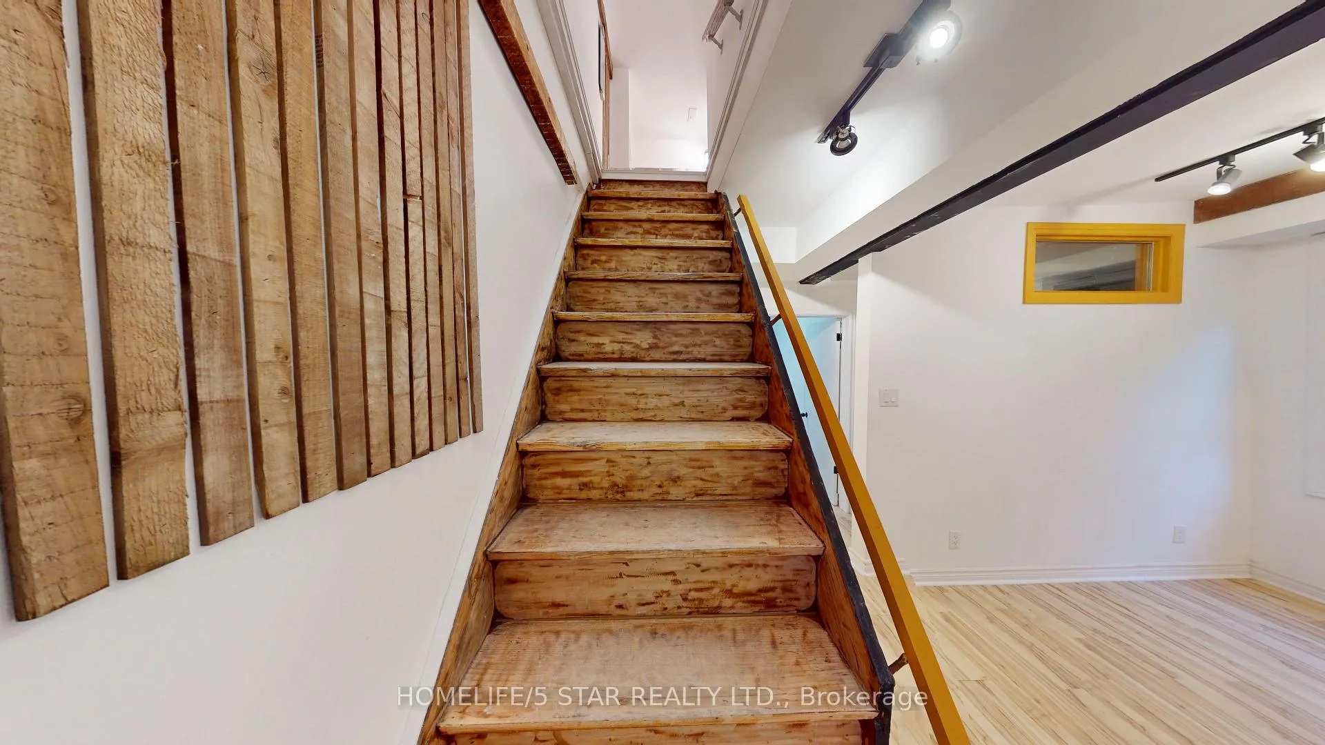 Photo 26 of Unit Apt 2, 175 Harbord Street, Toronto, University — HOMEH
