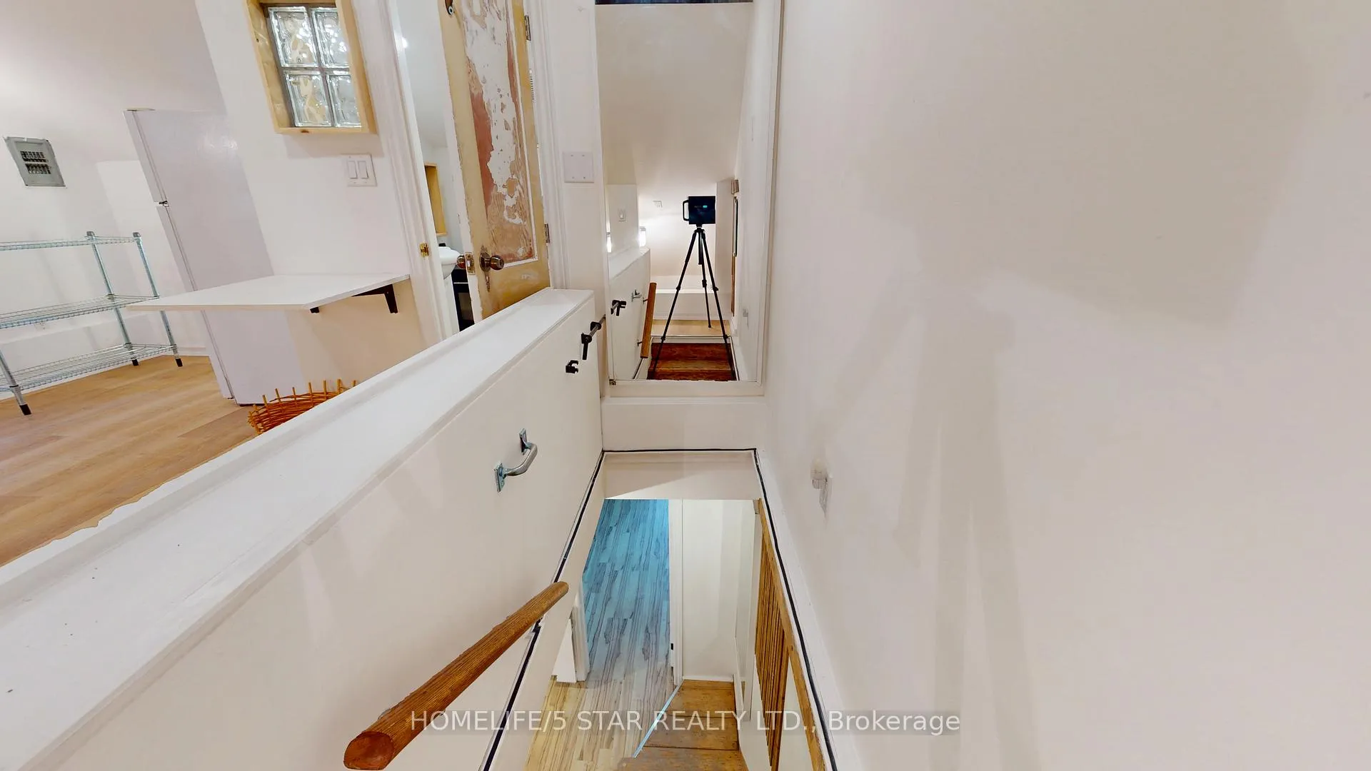 Photo 27 of Unit Apt 2, 175 Harbord Street, Toronto, University — HOMEH