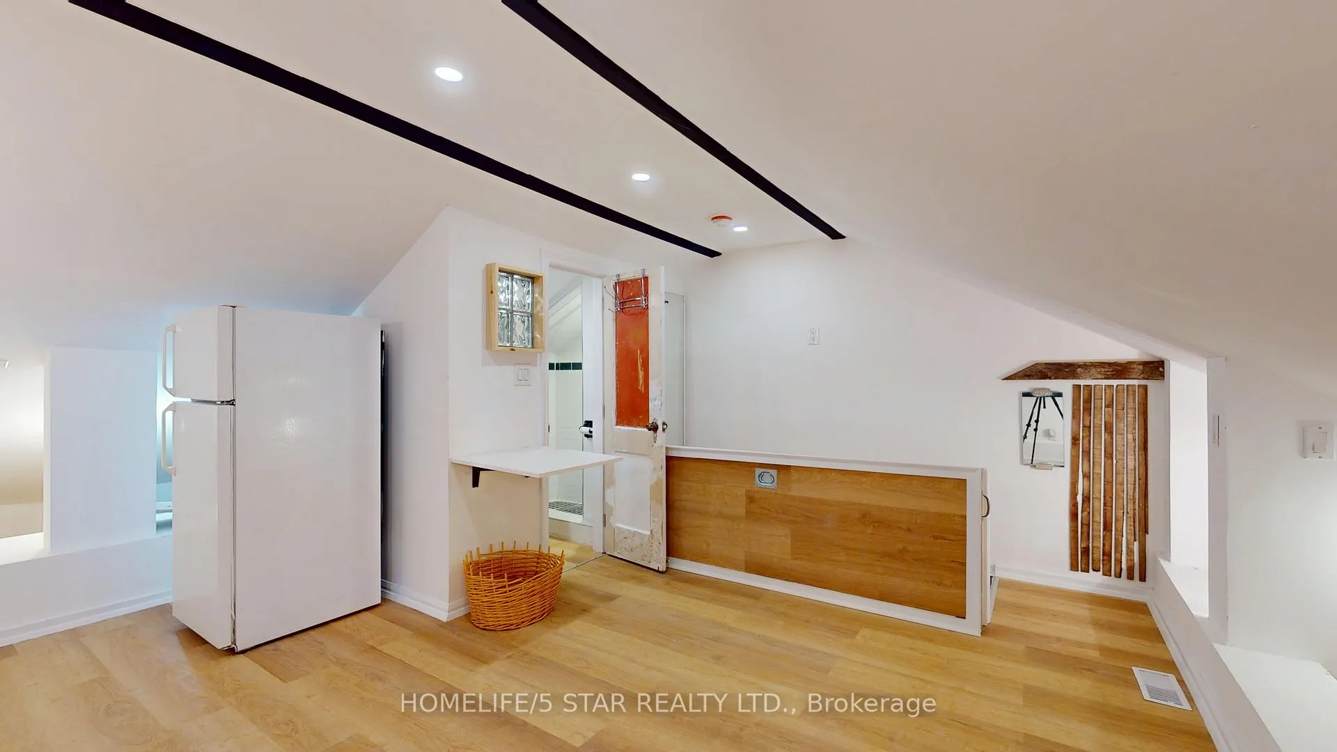 Photo 31 of Unit Apt 2, 175 Harbord Street, Toronto, University — HOMEH
