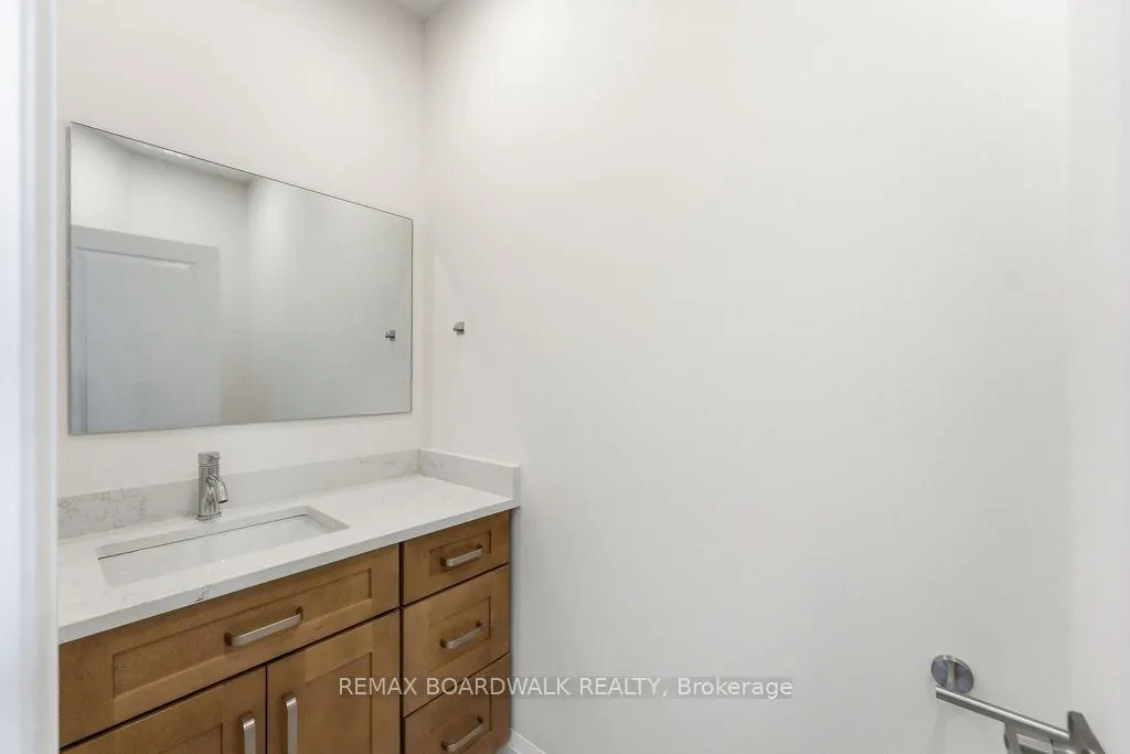 Photo 5 of 210 Harthill Way, Ottawa, Barrhaven - Heritage Park — HOMEH