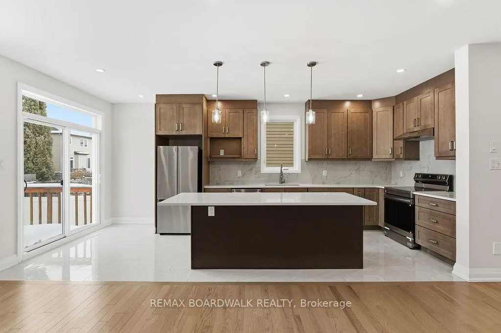 Photo 16 of 210 Harthill Way, Ottawa, Barrhaven - Heritage Park — HOMEH