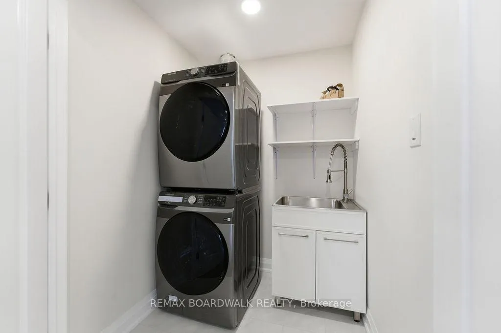 Photo 21 of 210 Harthill Way, Ottawa, Barrhaven - Heritage Park — HOMEH