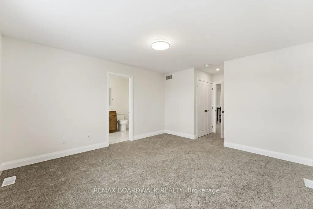 Photo 28 of 210 Harthill Way, Ottawa, Barrhaven - Heritage Park — HOMEH