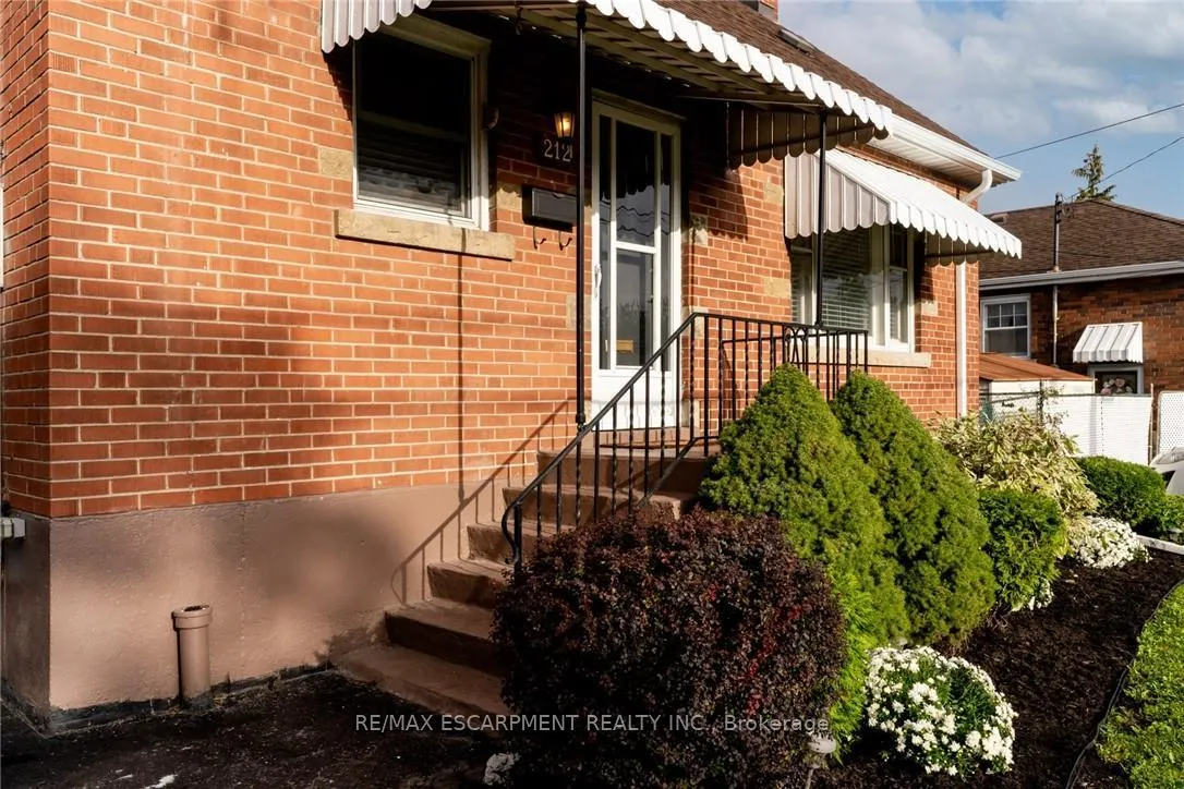 Photo 4 of Unit LOWER, 212 East 32ND Street, Hamilton, Raleigh — HOMEH