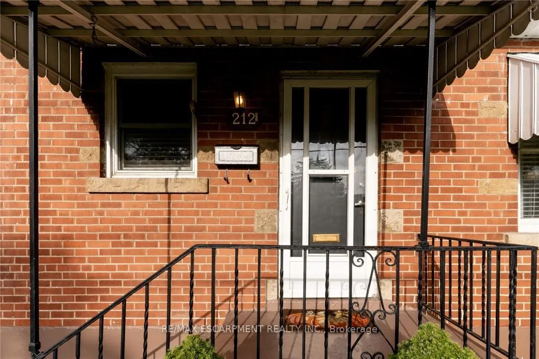 Photo 5 of Unit LOWER, 212 East 32ND Street, Hamilton, Raleigh — HOMEH
