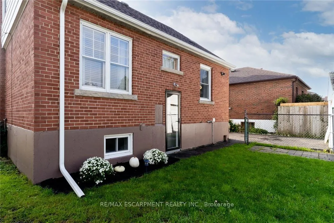 Photo 20 of Unit LOWER, 212 East 32ND Street, Hamilton, Raleigh — HOMEH