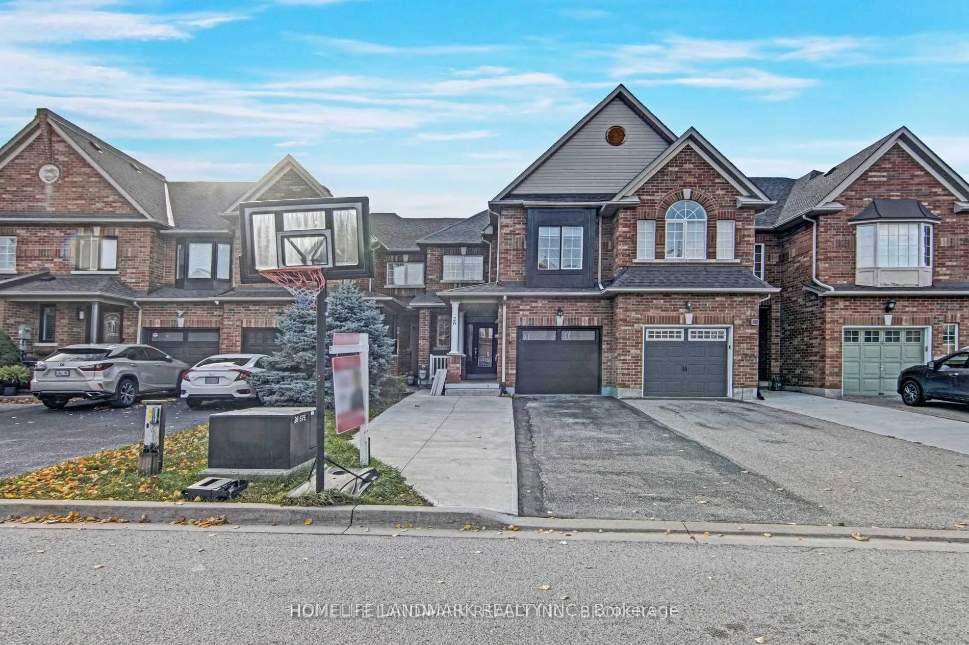 Photo 1 of 26 cormel Street, Vaughan, Maple — HOMEH
