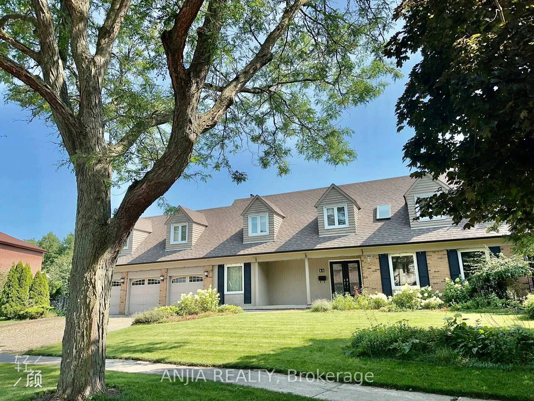 Photo 18 of 11 Rae Crescent E, Markham, Unionville — HOMEH