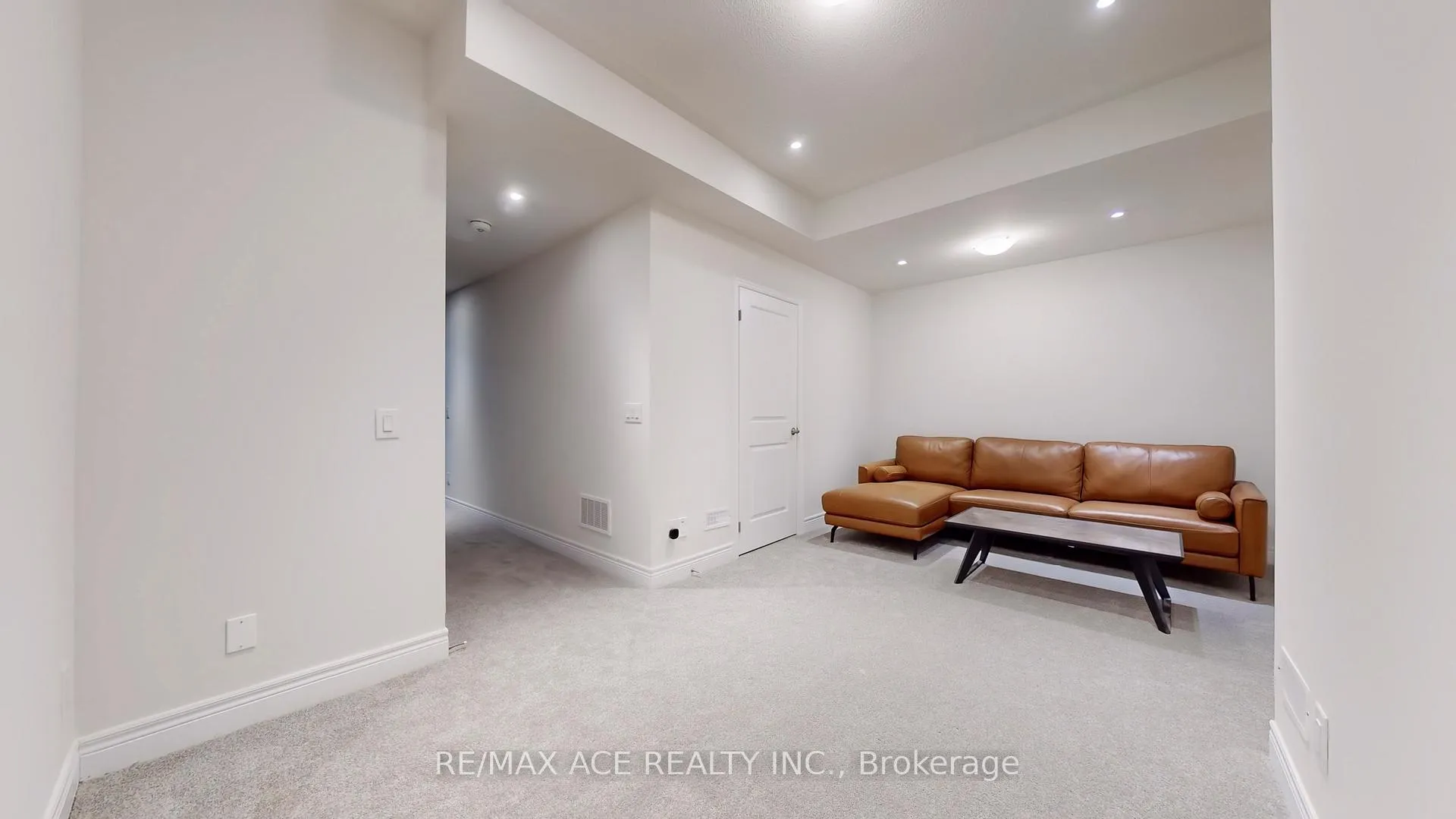 Photo 6 of Unit Bsmt, 38 Deer Ridge Crescent, Whitby, Rural Whitby — HOMEH