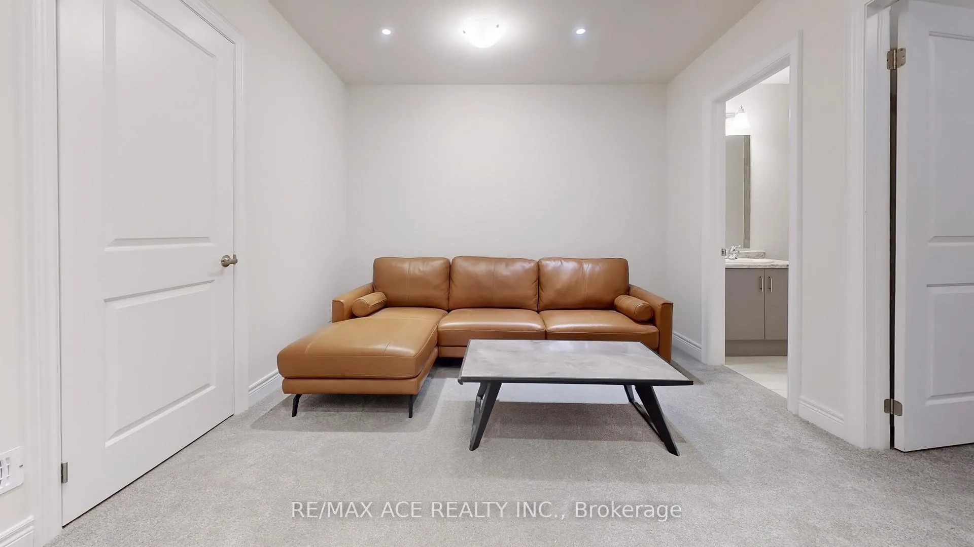 Photo 7 of Unit Bsmt, 38 Deer Ridge Crescent, Whitby, Rural Whitby — HOMEH