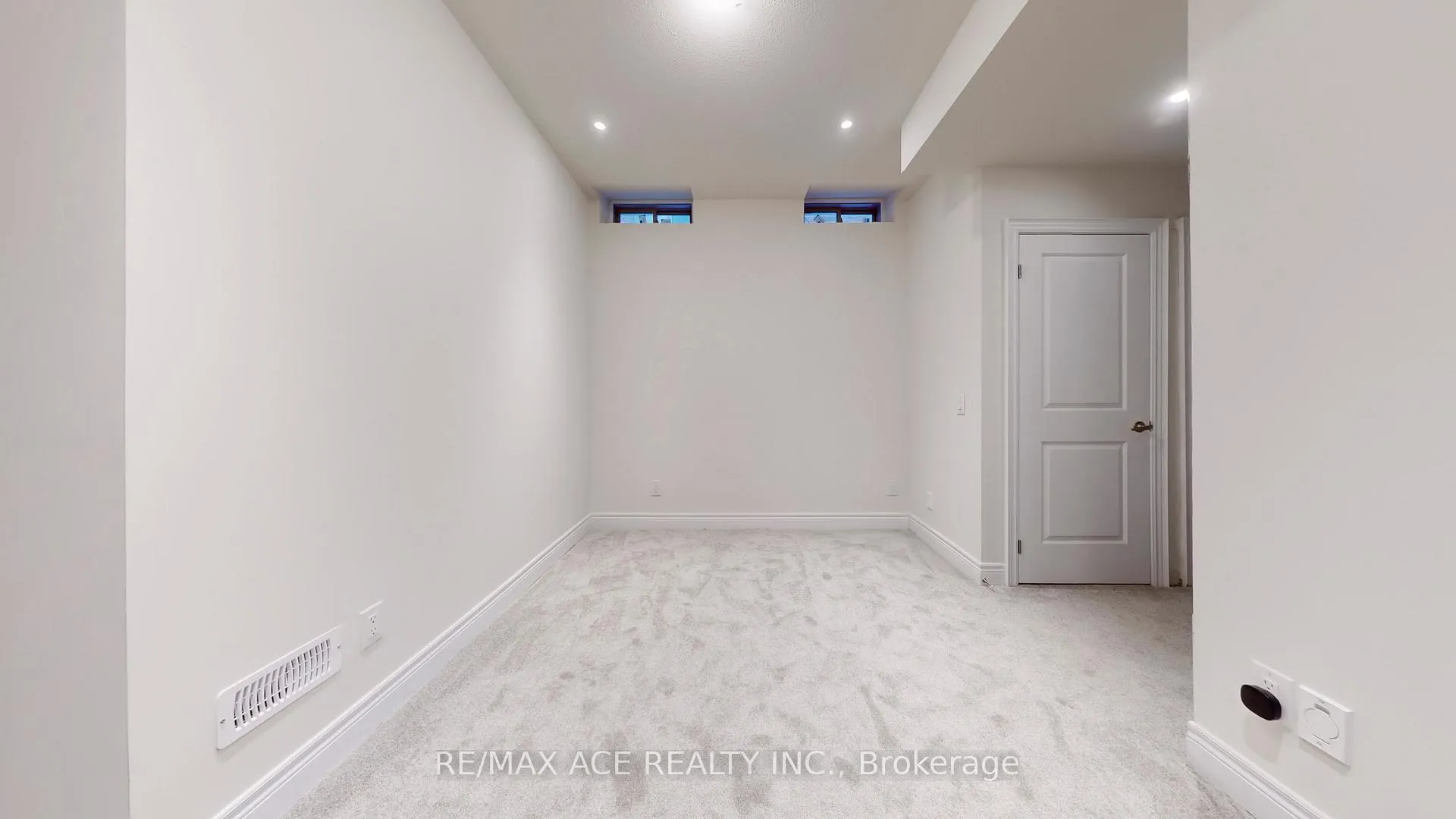 Photo 8 of Unit Bsmt, 38 Deer Ridge Crescent, Whitby, Rural Whitby — HOMEH