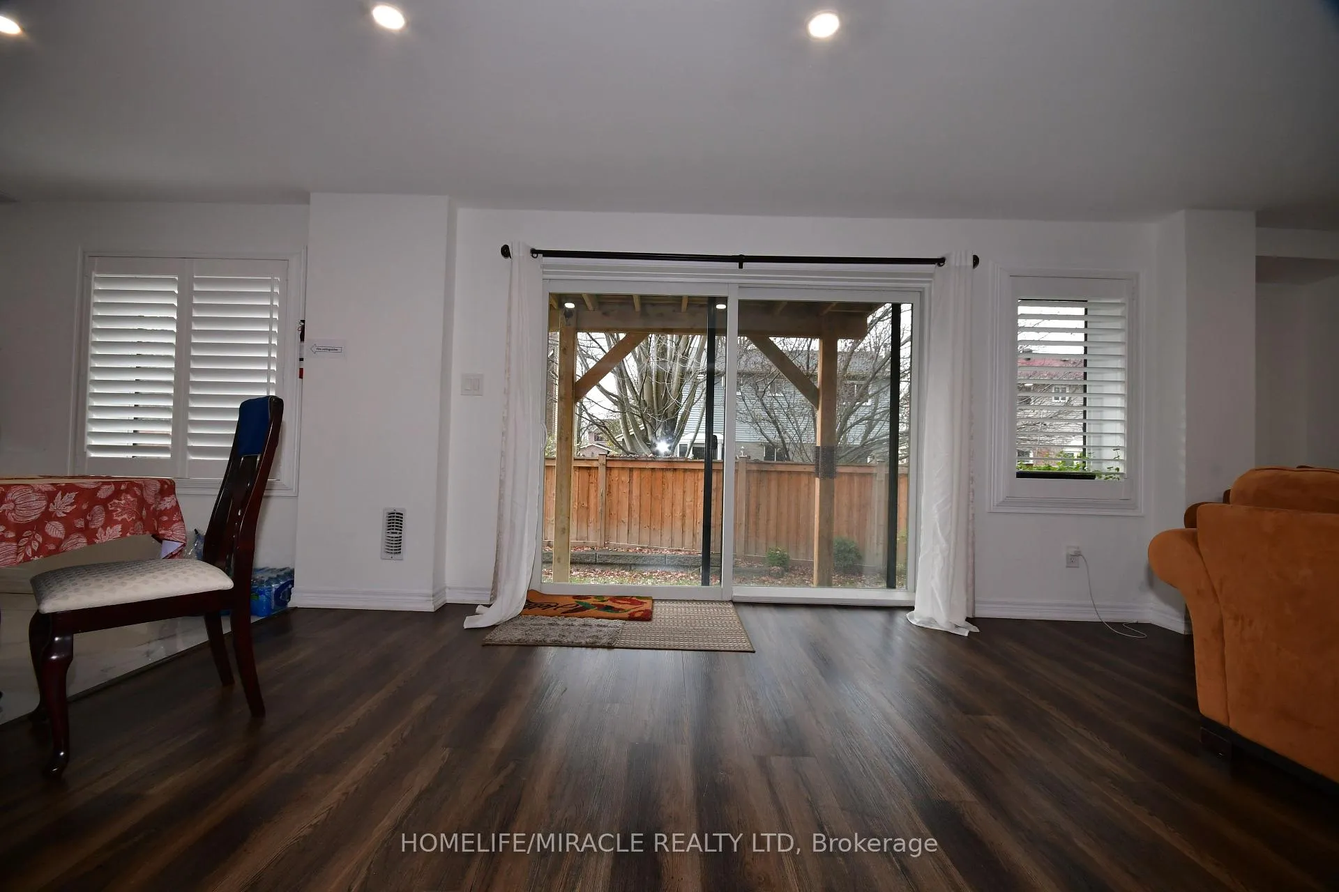Photo 1 of 28 Sutcliffe Drive, Whitby, Rolling Acres — HOMEH